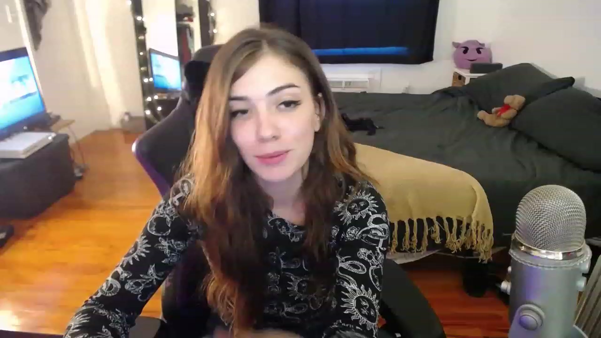 Gallery image thumbnail from BabyxKat's myfreecams stream on, 12/28/2022, 21:49 image 13 of 20