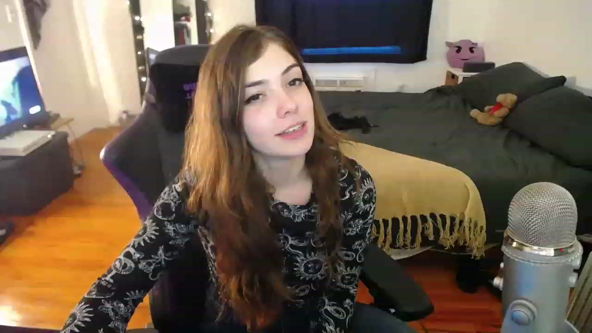 Gallery image thumbnail from BabyxKat's myfreecams stream on, 12/28/2022, 21:49 image 8 of 20