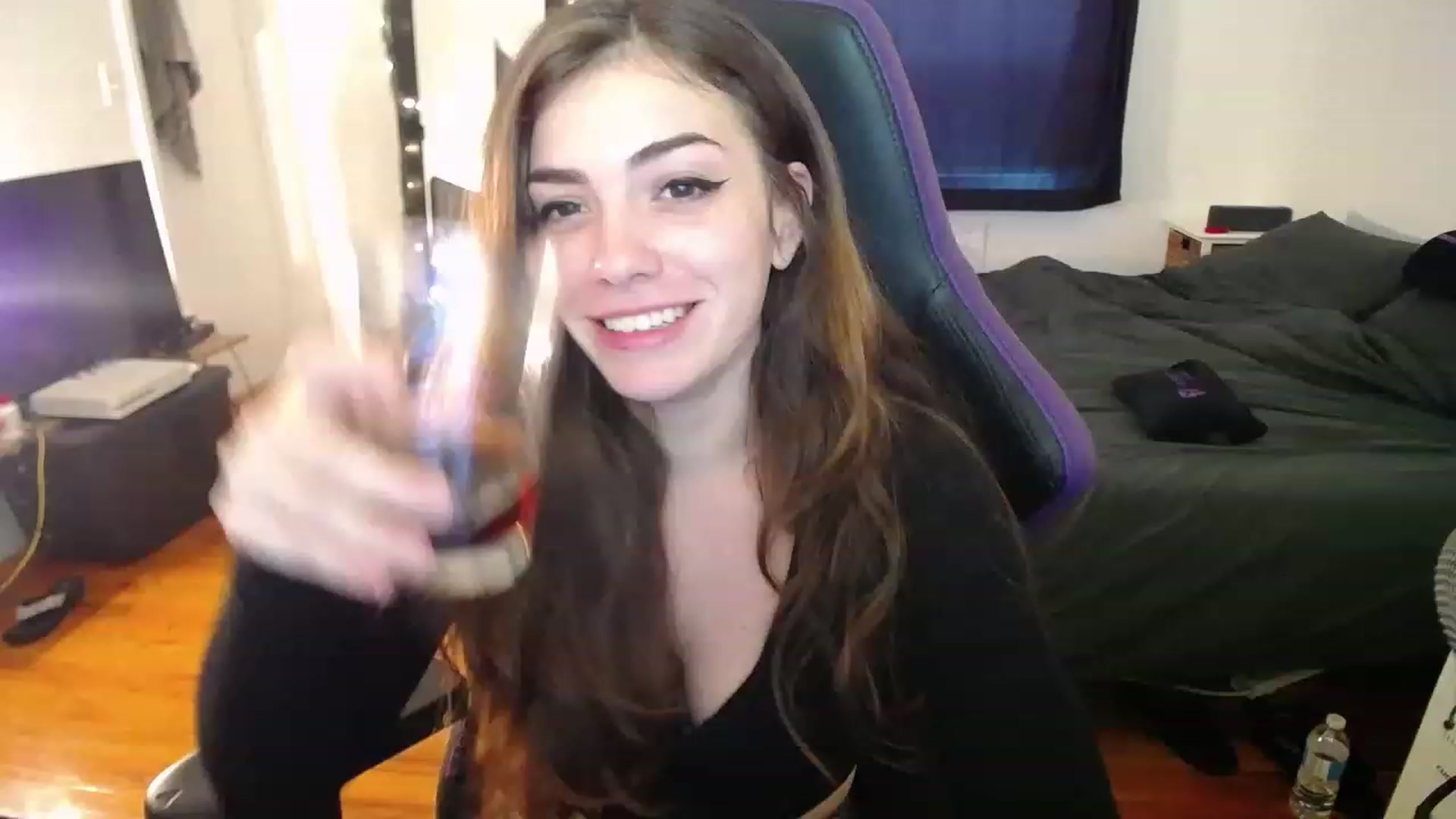 Gallery image thumbnail from BabyxKat's myfreecams stream on, 12/29/2022, 19:03 image 14 of 20