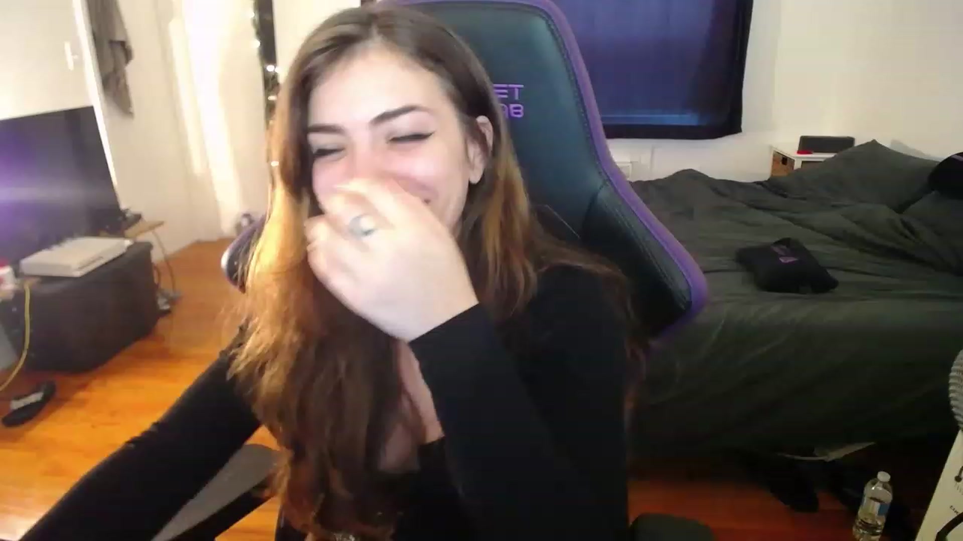 Gallery image thumbnail from BabyxKat's myfreecams stream on, 12/29/2022, 19:03 image 18 of 20