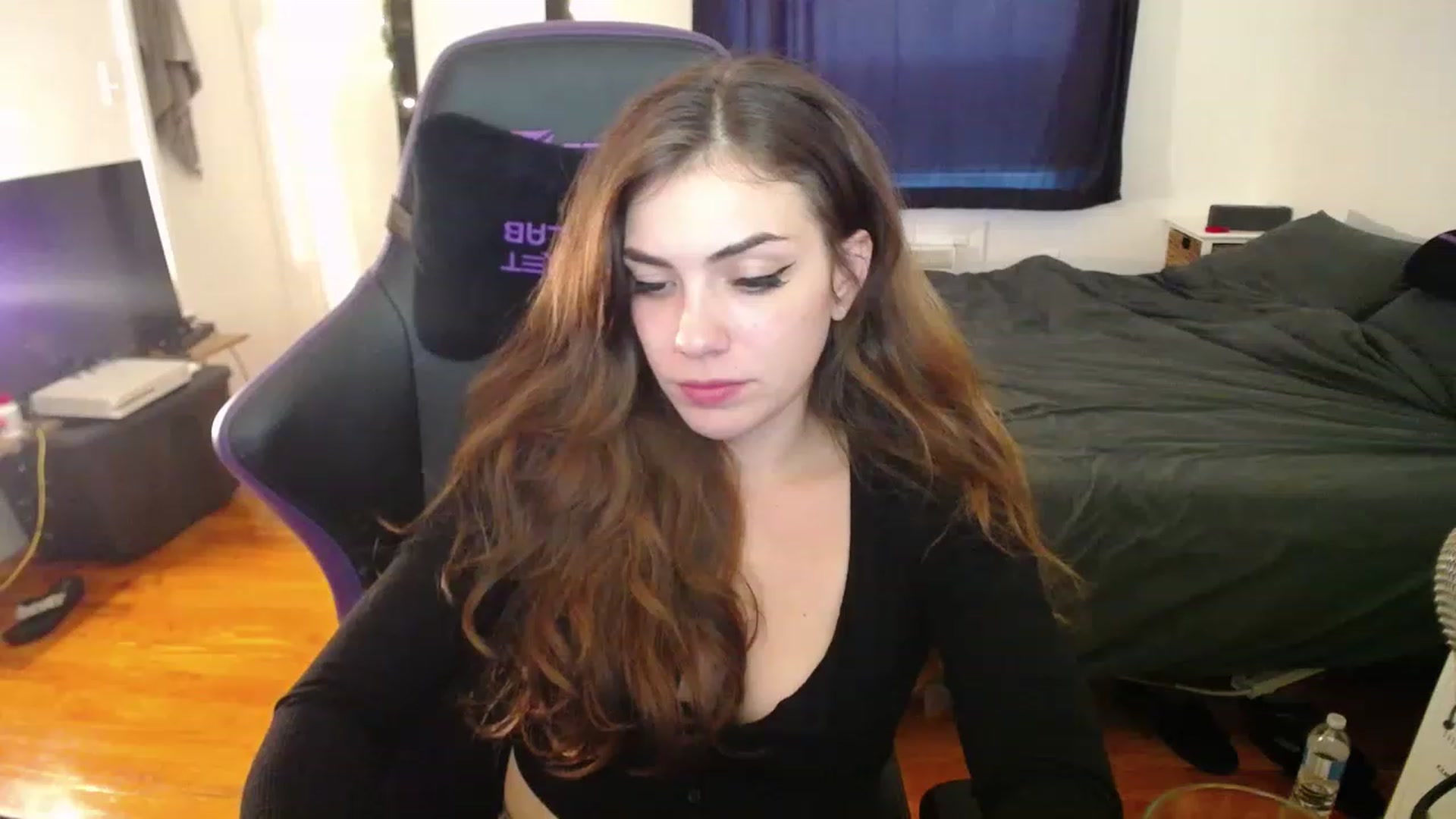 Gallery image thumbnail from BabyxKat's myfreecams stream on, 12/29/2022, 19:03 image 8 of 20