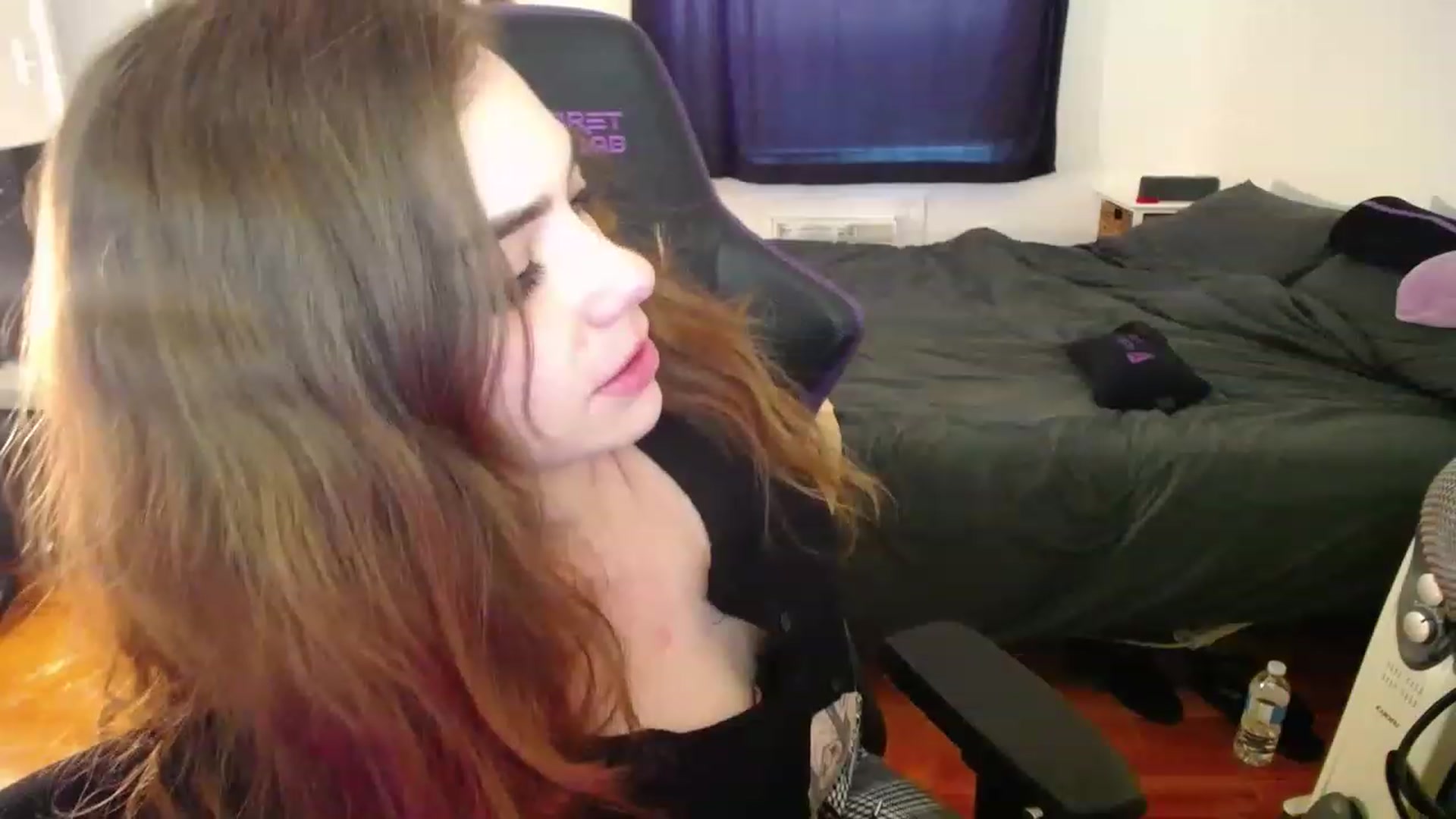 Gallery image thumbnail from BabyxKat's myfreecams stream on, 12/29/2022, 20:04 image 12 of 20