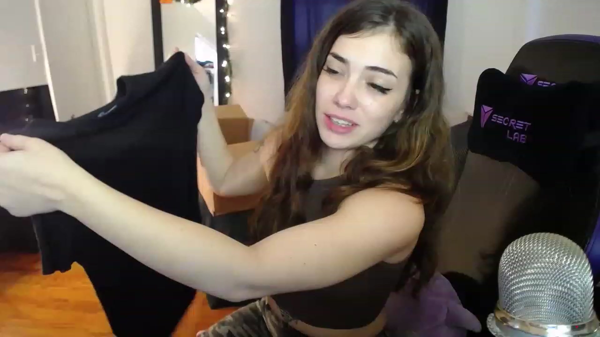 Gallery image thumbnail from BabyxKat's myfreecams stream on, 01/02/2023, 18:39 image 9 of 20