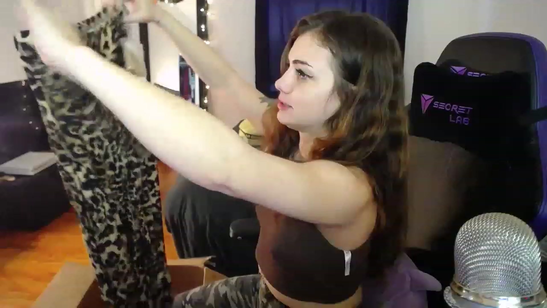 Gallery image thumbnail from BabyxKat's myfreecams stream on, 01/02/2023, 18:39 image 11 of 20
