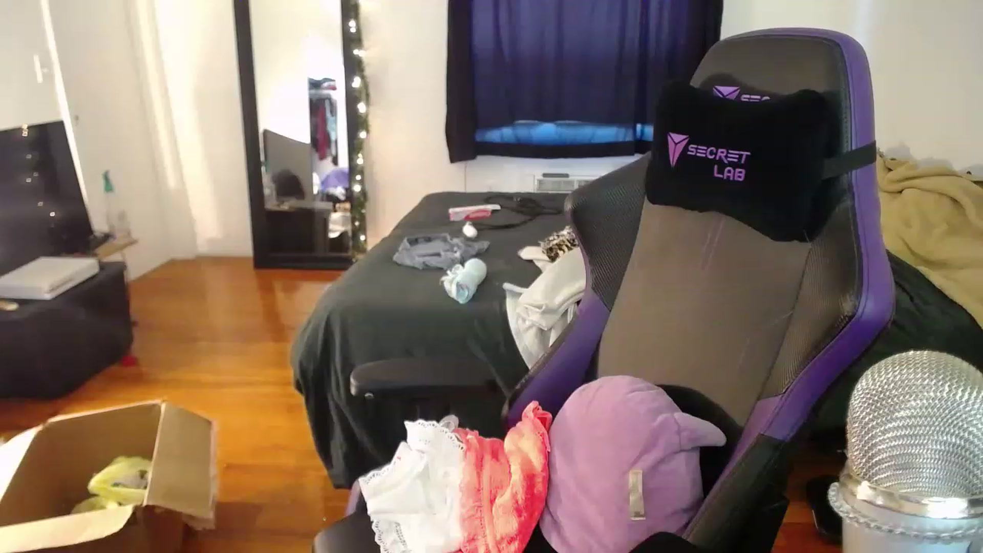 Gallery image thumbnail from BabyxKat's myfreecams stream on, 01/02/2023, 18:39 image 19 of 20