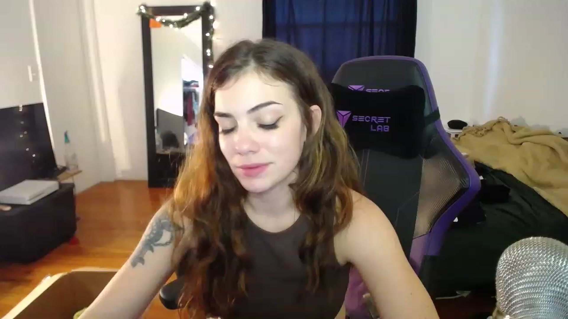 Gallery image thumbnail from BabyxKat's myfreecams stream on, 01/02/2023, 18:39 image 15 of 20