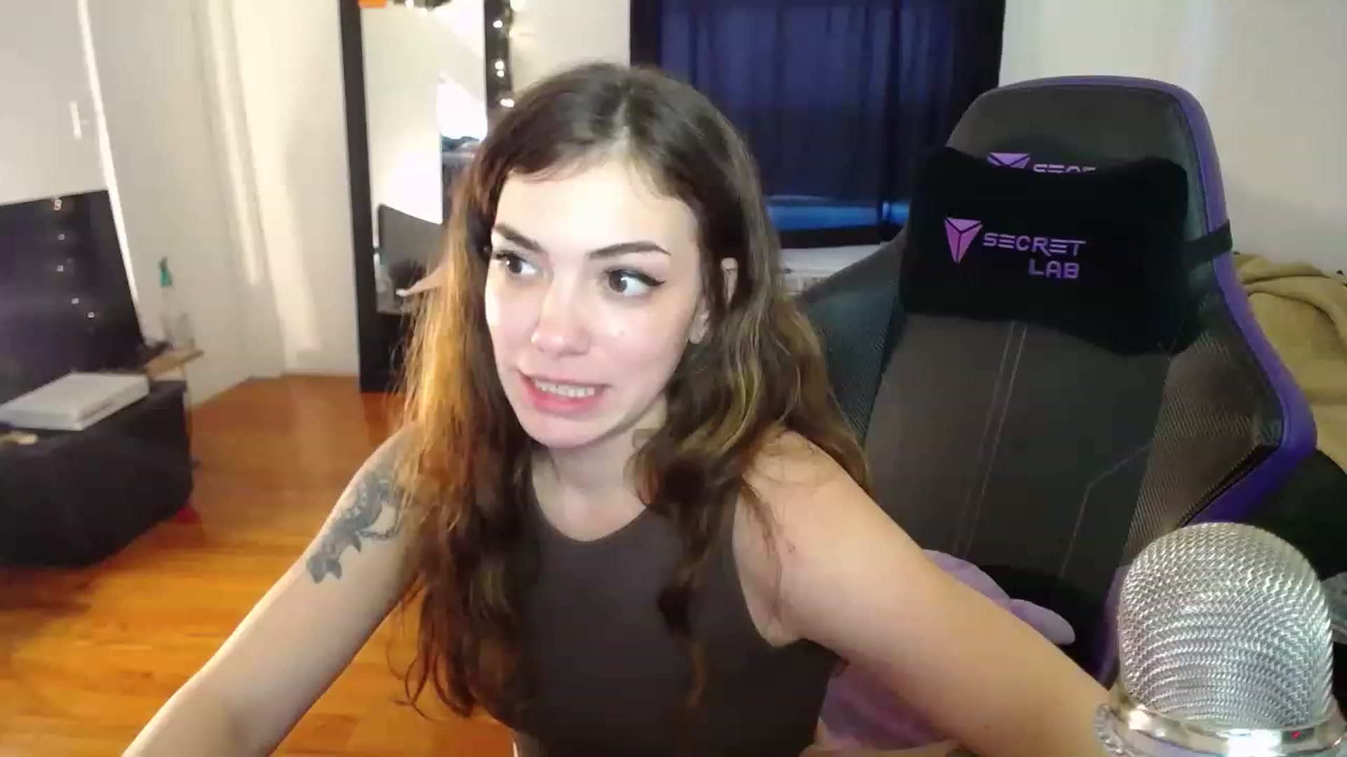 Gallery image thumbnail from BabyxKat's myfreecams stream on, 01/02/2023, 18:39 image 7 of 20