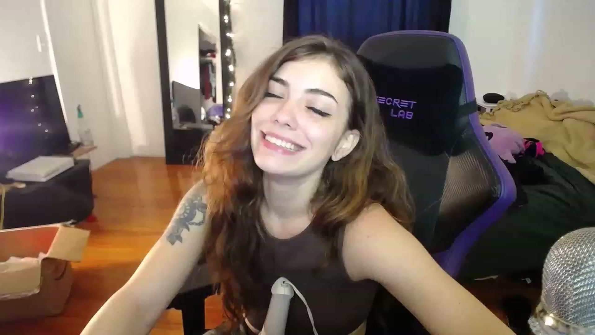 Gallery image thumbnail from BabyxKat's myfreecams stream on, 01/02/2023, 20:19 image 1 of 20