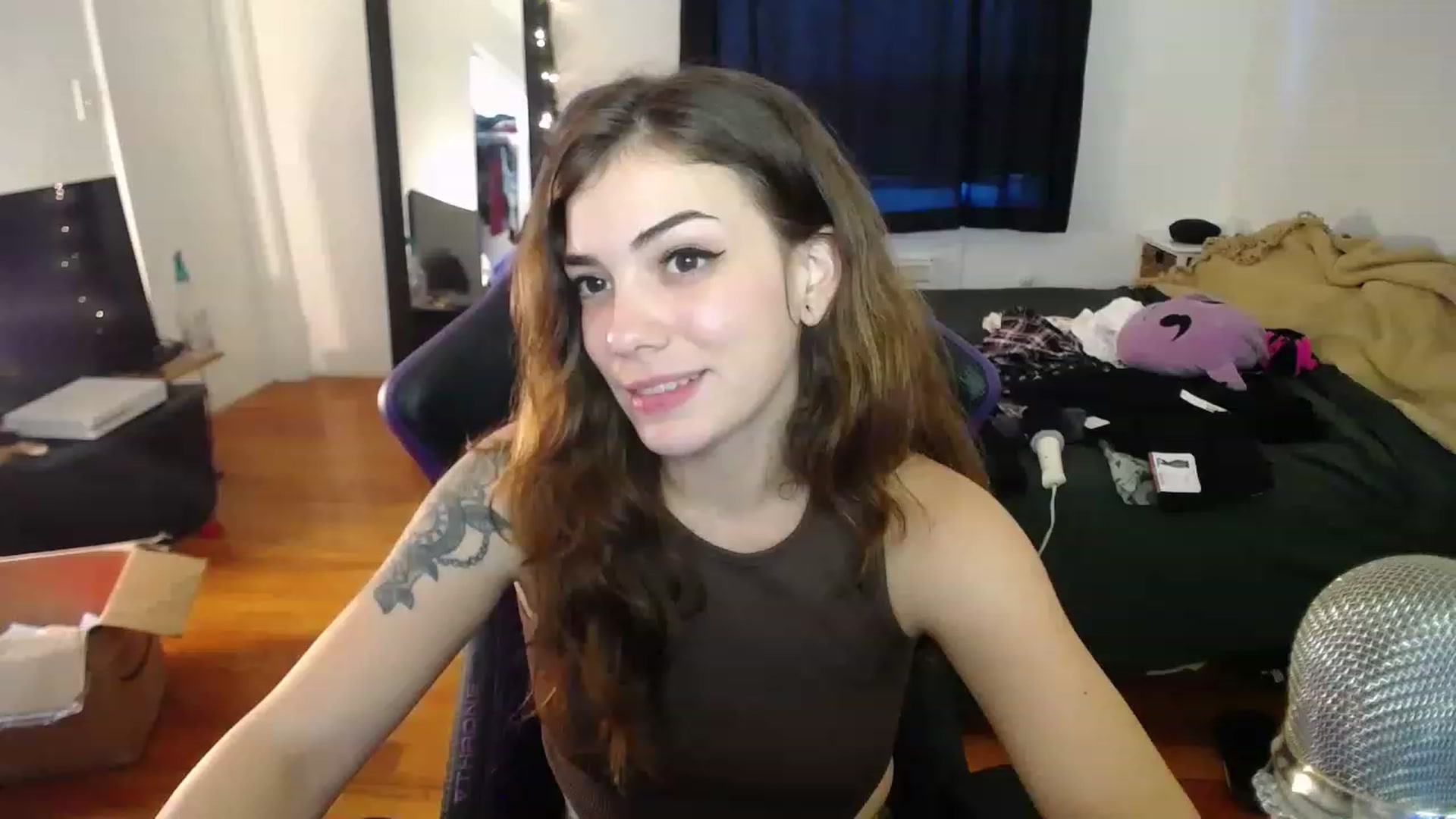Gallery image thumbnail from BabyxKat's myfreecams stream on, 01/02/2023, 20:19 image 11 of 20