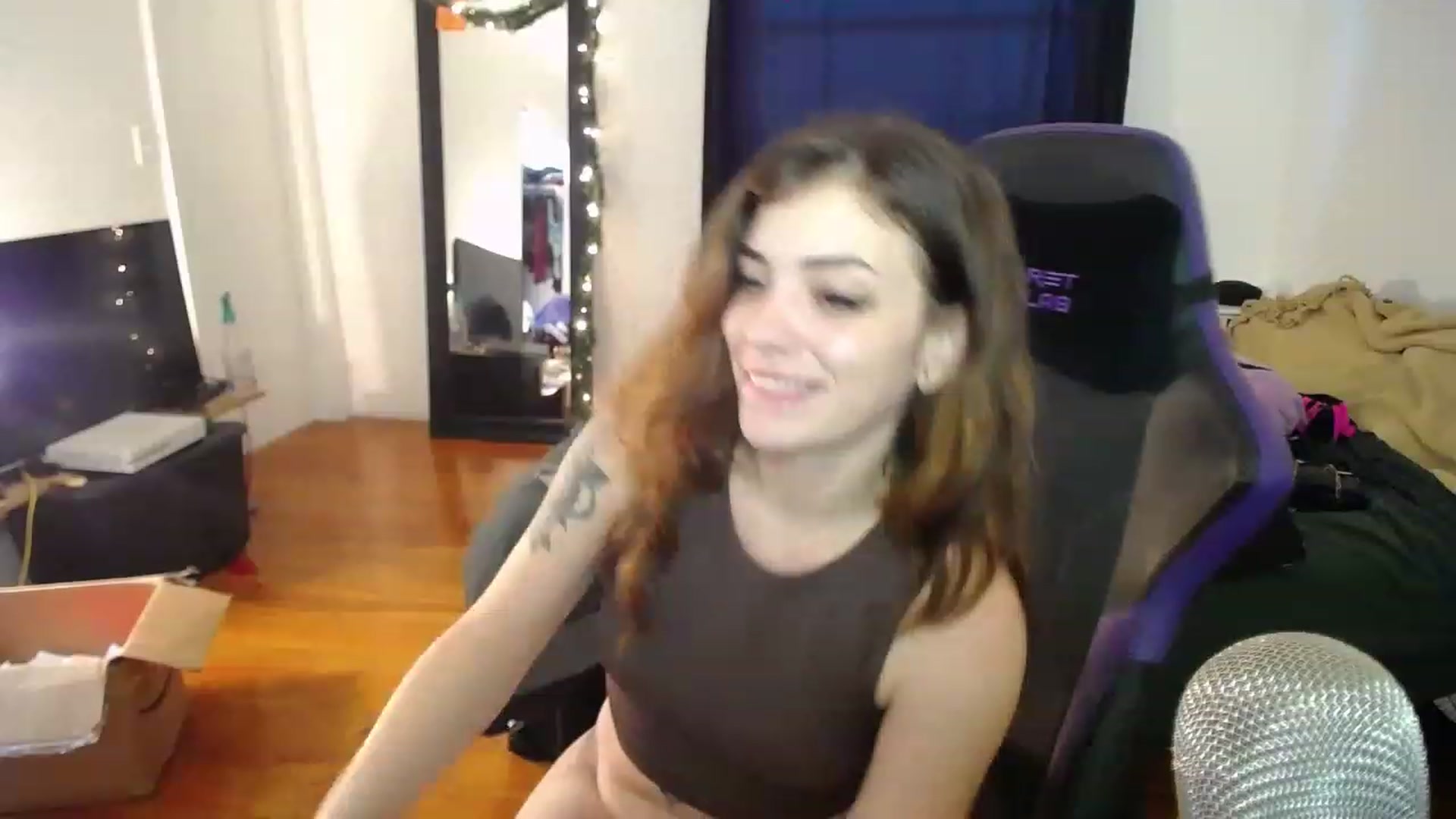Gallery image thumbnail from BabyxKat's myfreecams stream on, 01/02/2023, 20:39 image 13 of 20