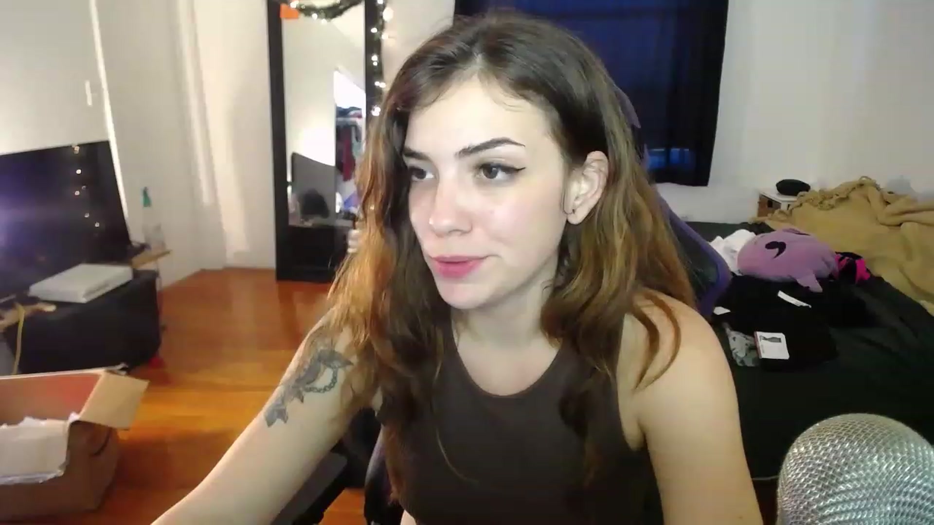 Gallery image thumbnail from BabyxKat's myfreecams stream on, 01/02/2023, 20:39 image 4 of 20
