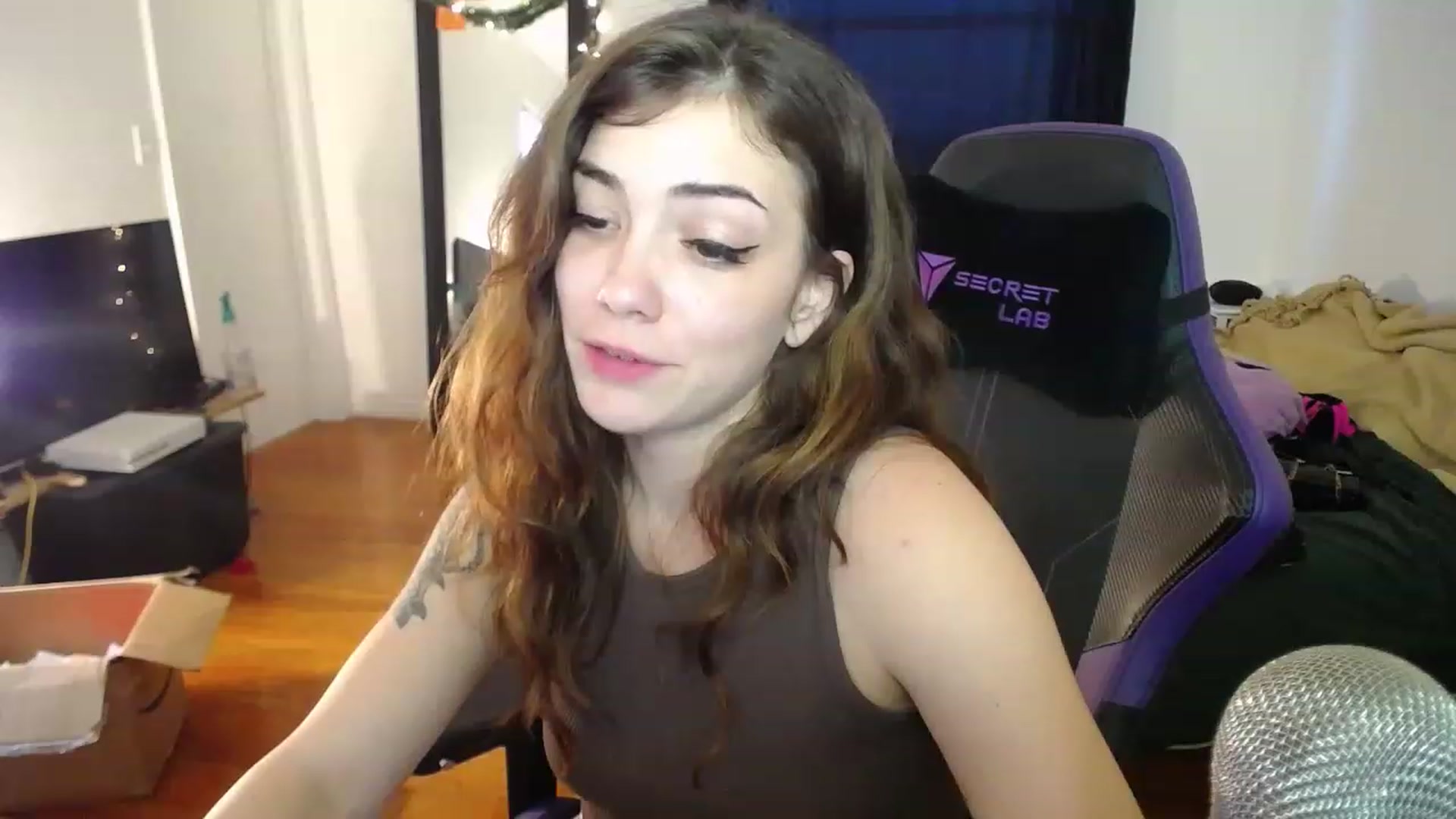 Gallery image thumbnail from BabyxKat's myfreecams stream on, 01/02/2023, 20:39 image 9 of 20