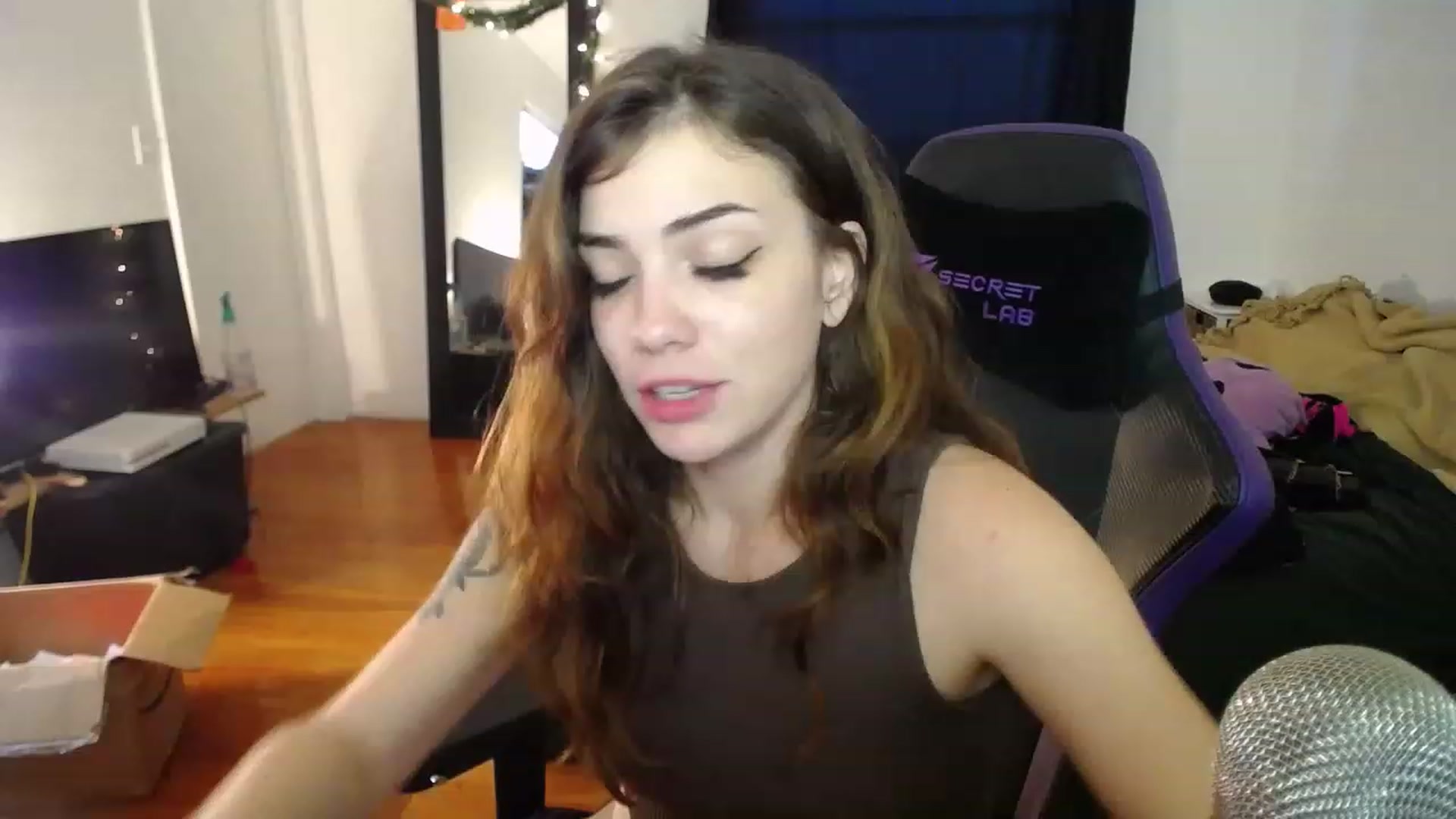 Gallery image thumbnail from BabyxKat's myfreecams stream on, 01/02/2023, 20:39 image 10 of 20