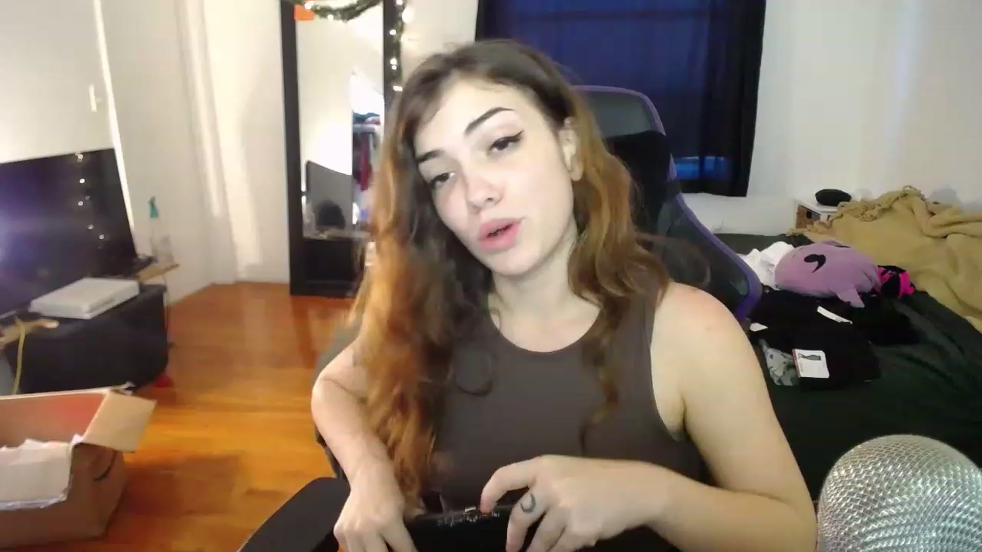 Gallery image thumbnail from BabyxKat's myfreecams stream on, 01/02/2023, 20:39 image 6 of 20