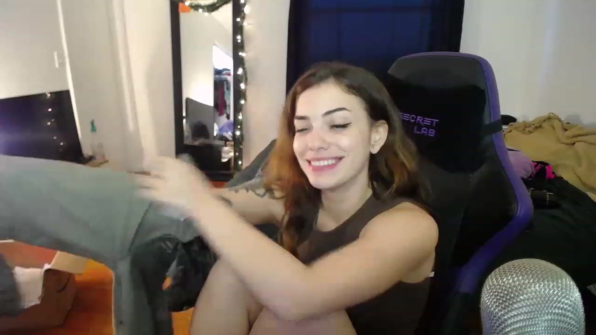 Gallery image thumbnail from BabyxKat's myfreecams stream on, 01/02/2023, 20:39 image 11 of 20