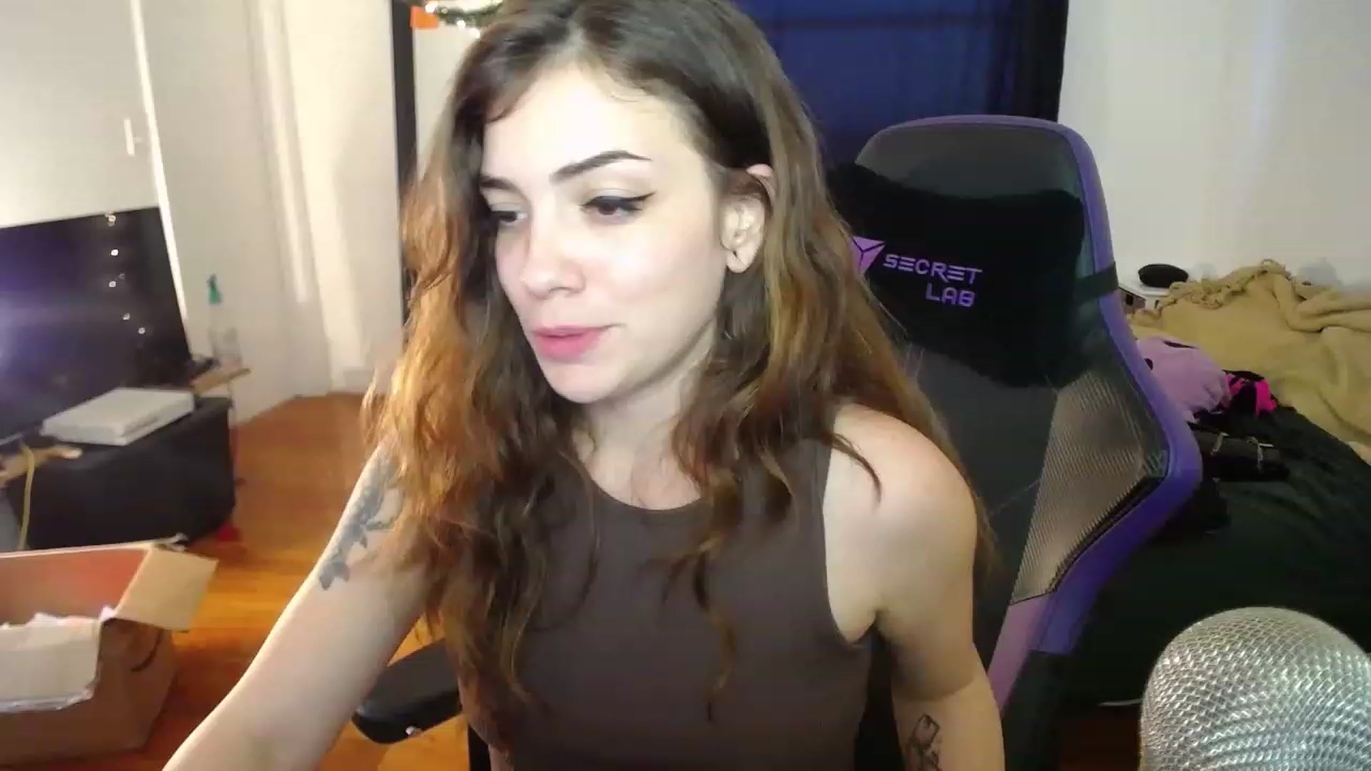 Gallery image thumbnail from BabyxKat's myfreecams stream on, 01/02/2023, 20:39 image 8 of 20