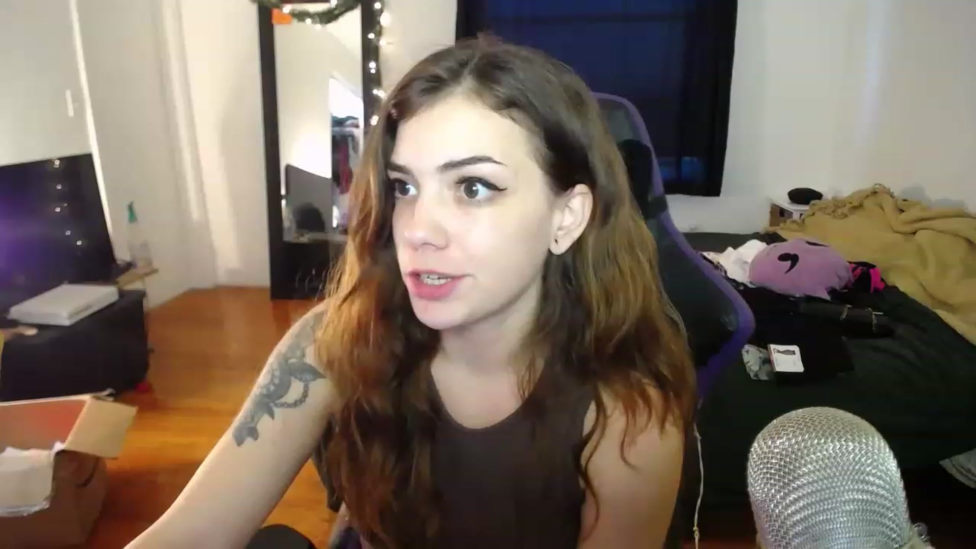 Gallery image thumbnail from BabyxKat's myfreecams stream on, 01/02/2023, 21:15 image 9 of 20