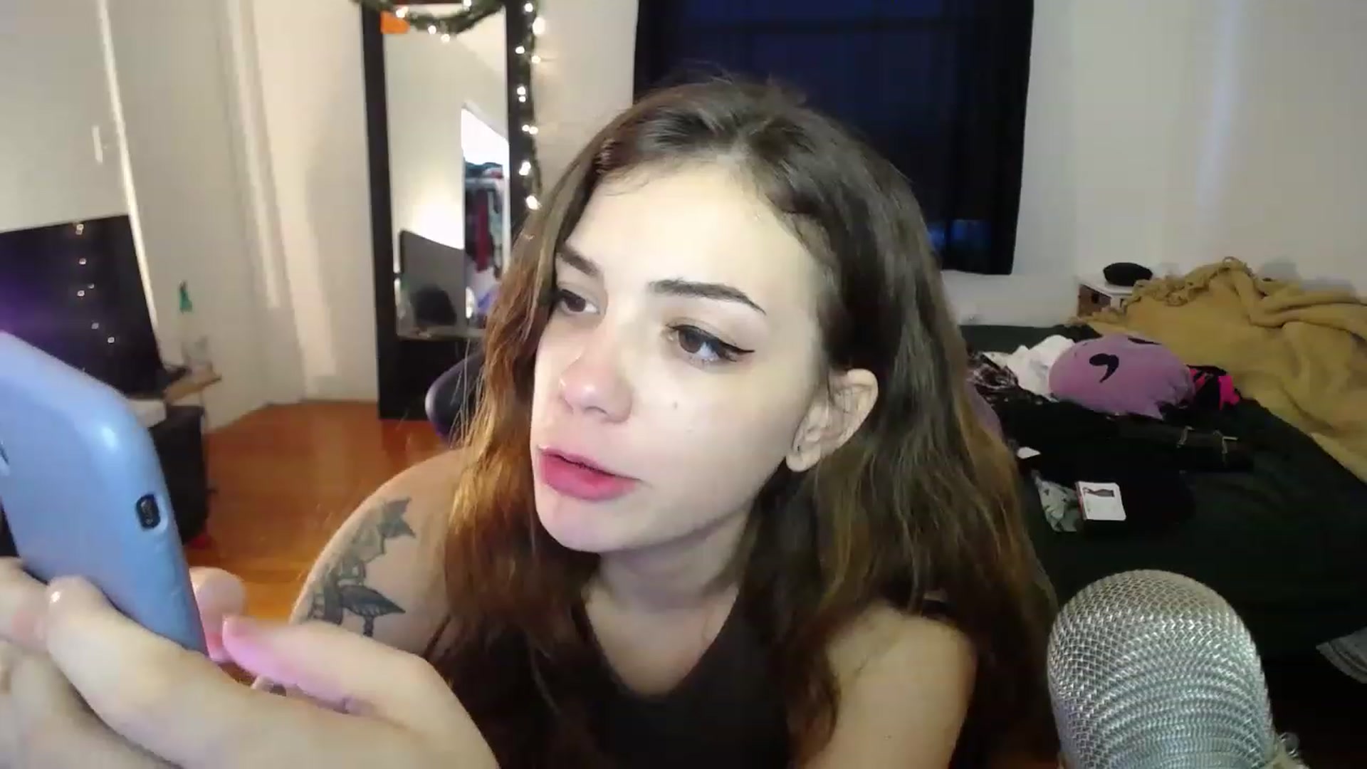 Gallery image thumbnail from BabyxKat's myfreecams stream on, 01/02/2023, 21:15 image 8 of 20