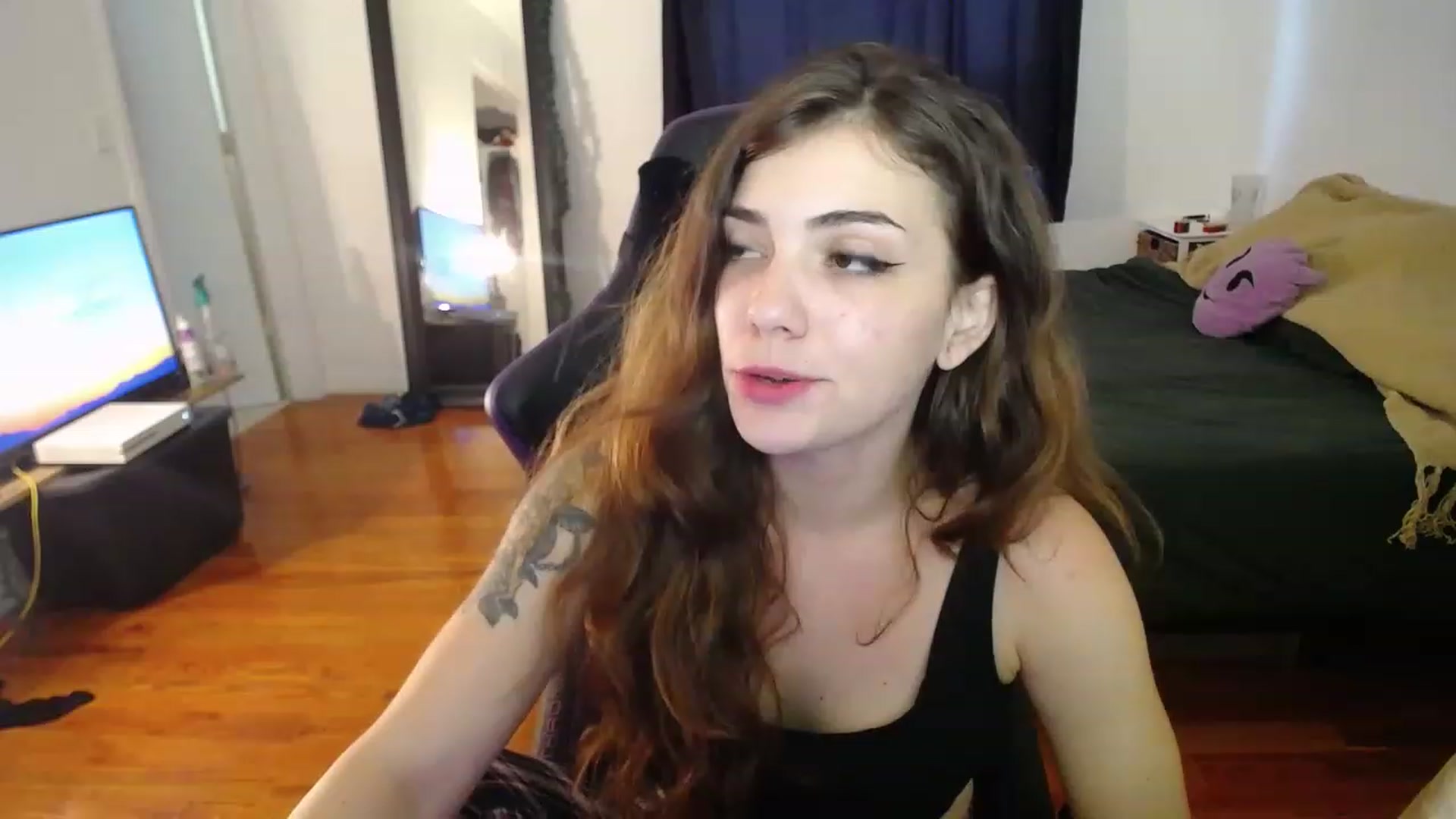 Gallery image thumbnail from BabyxKat's myfreecams stream on, 01/04/2023, 20:29 image 15 of 20