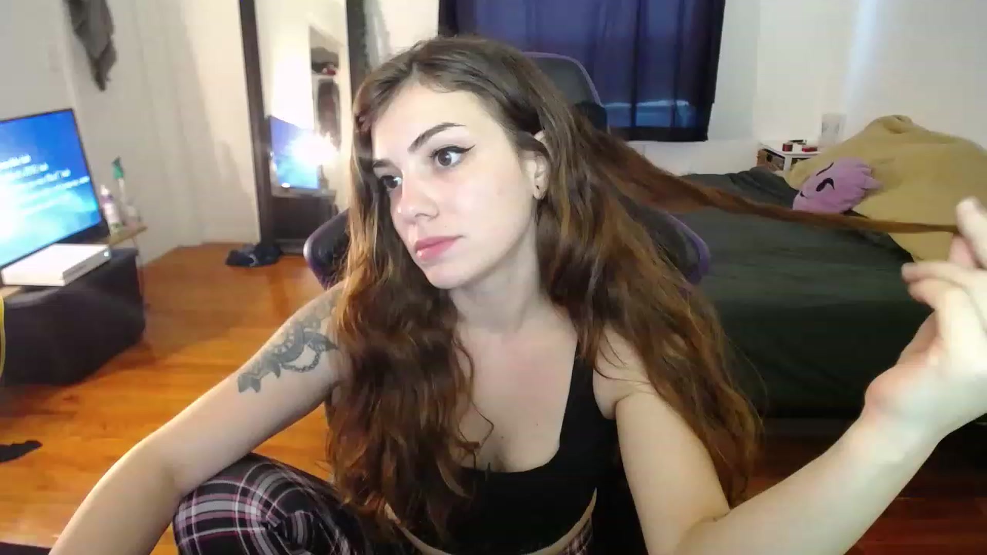 Gallery image thumbnail from BabyxKat's myfreecams stream on, 01/04/2023, 20:29 image 1 of 20