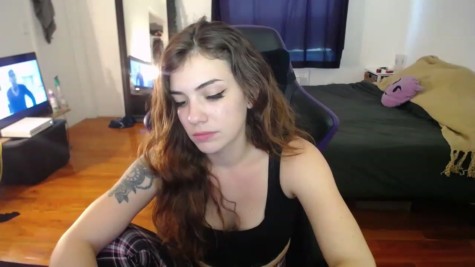 Gallery image thumbnail from BabyxKat's myfreecams stream on, 01/04/2023, 20:29 image 3 of 20
