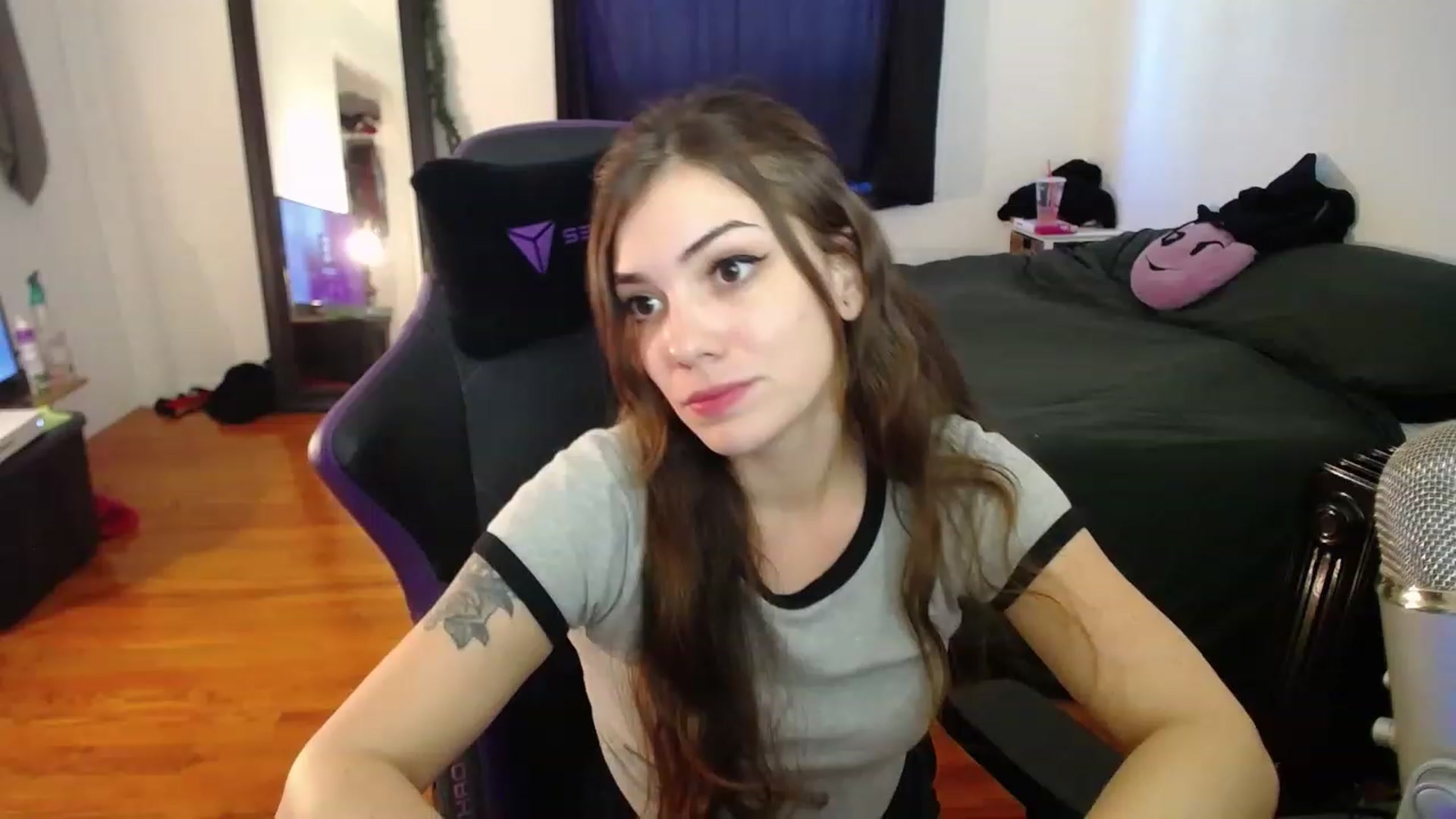 Gallery image thumbnail from BabyxKat's myfreecams stream on, 01/10/2023, 19:20 image 8 of 20