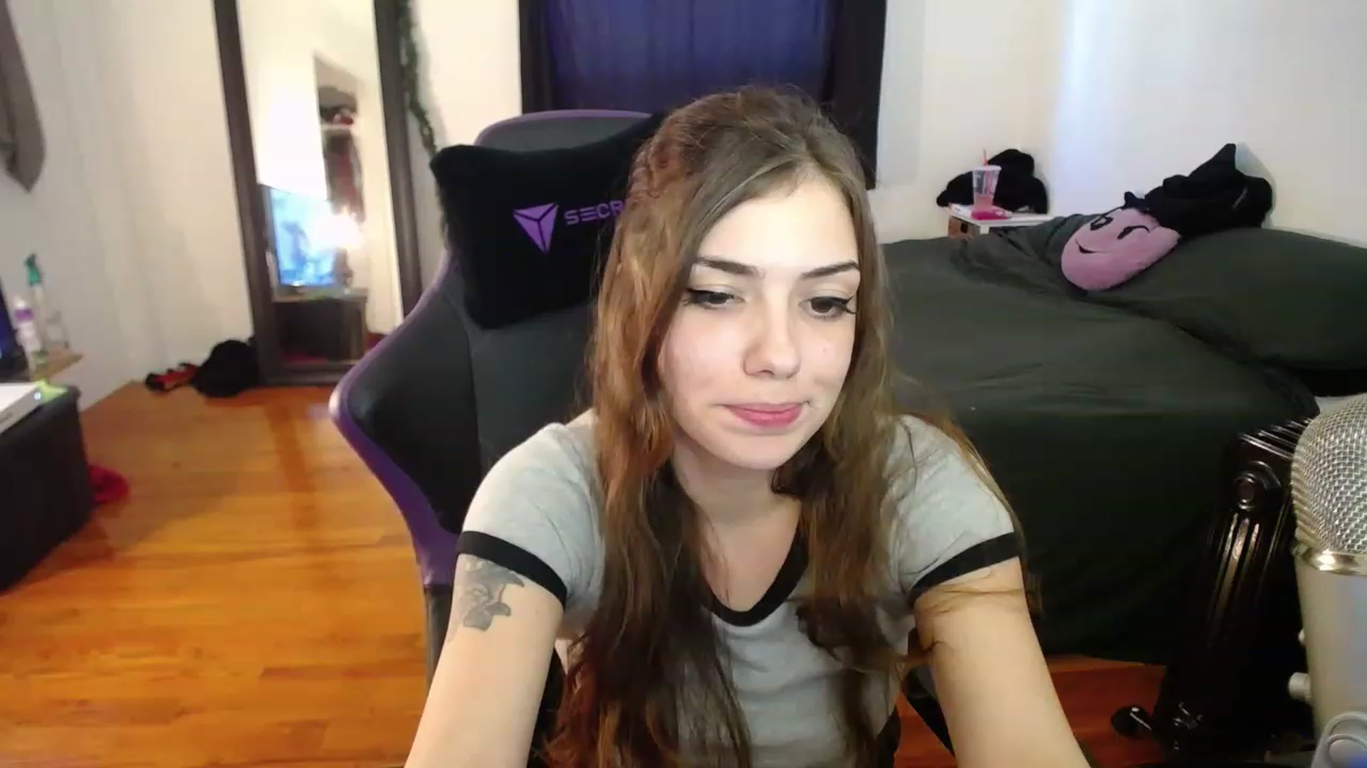 Gallery image thumbnail from BabyxKat's myfreecams stream on, 01/10/2023, 19:20 image 13 of 20