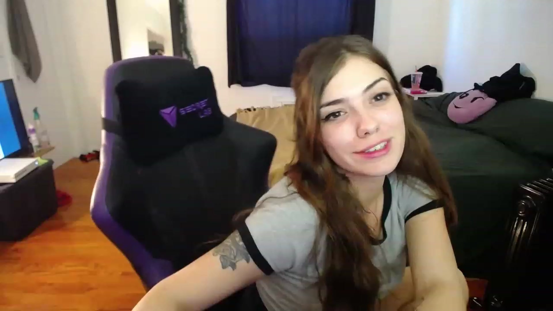 Gallery image thumbnail from BabyxKat's myfreecams stream on, 01/10/2023, 20:03 image 15 of 20
