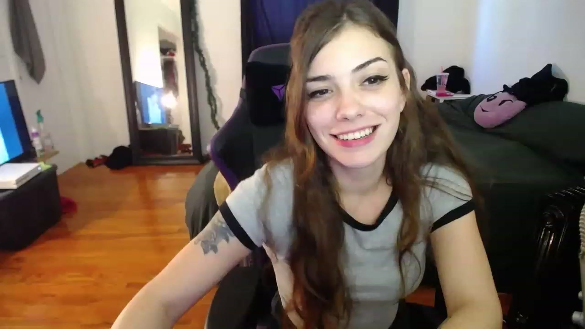 Gallery image thumbnail from BabyxKat's myfreecams stream on, 01/10/2023, 20:03 image 16 of 20