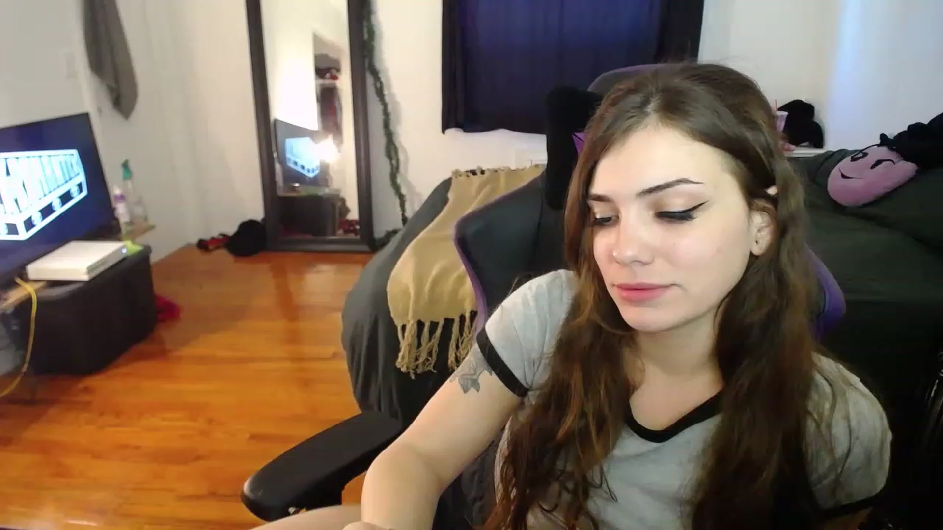 Gallery image thumbnail from BabyxKat's myfreecams stream on, 01/10/2023, 20:03 image 4 of 20
