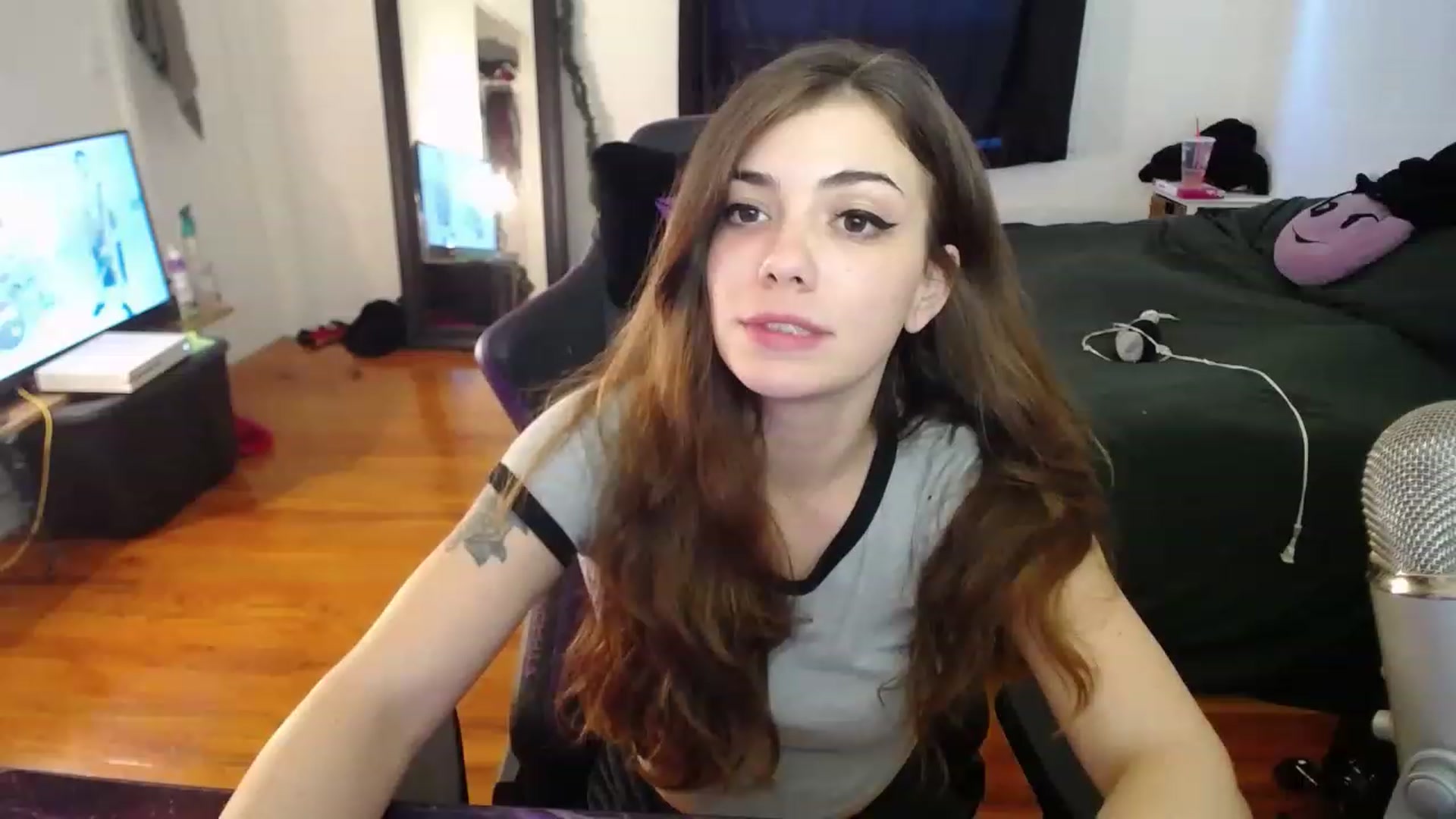 Gallery image thumbnail from BabyxKat's myfreecams stream on, 01/10/2023, 21:34 image 18 of 20