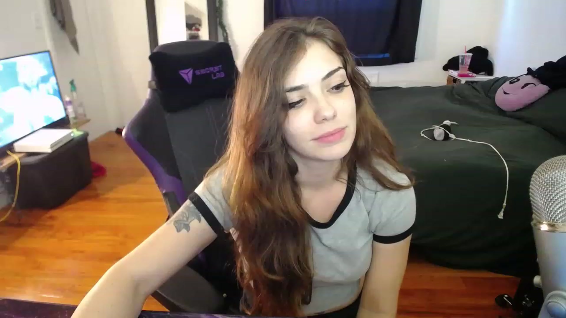 Gallery image thumbnail from BabyxKat's myfreecams stream on, 01/10/2023, 21:34 image 2 of 20