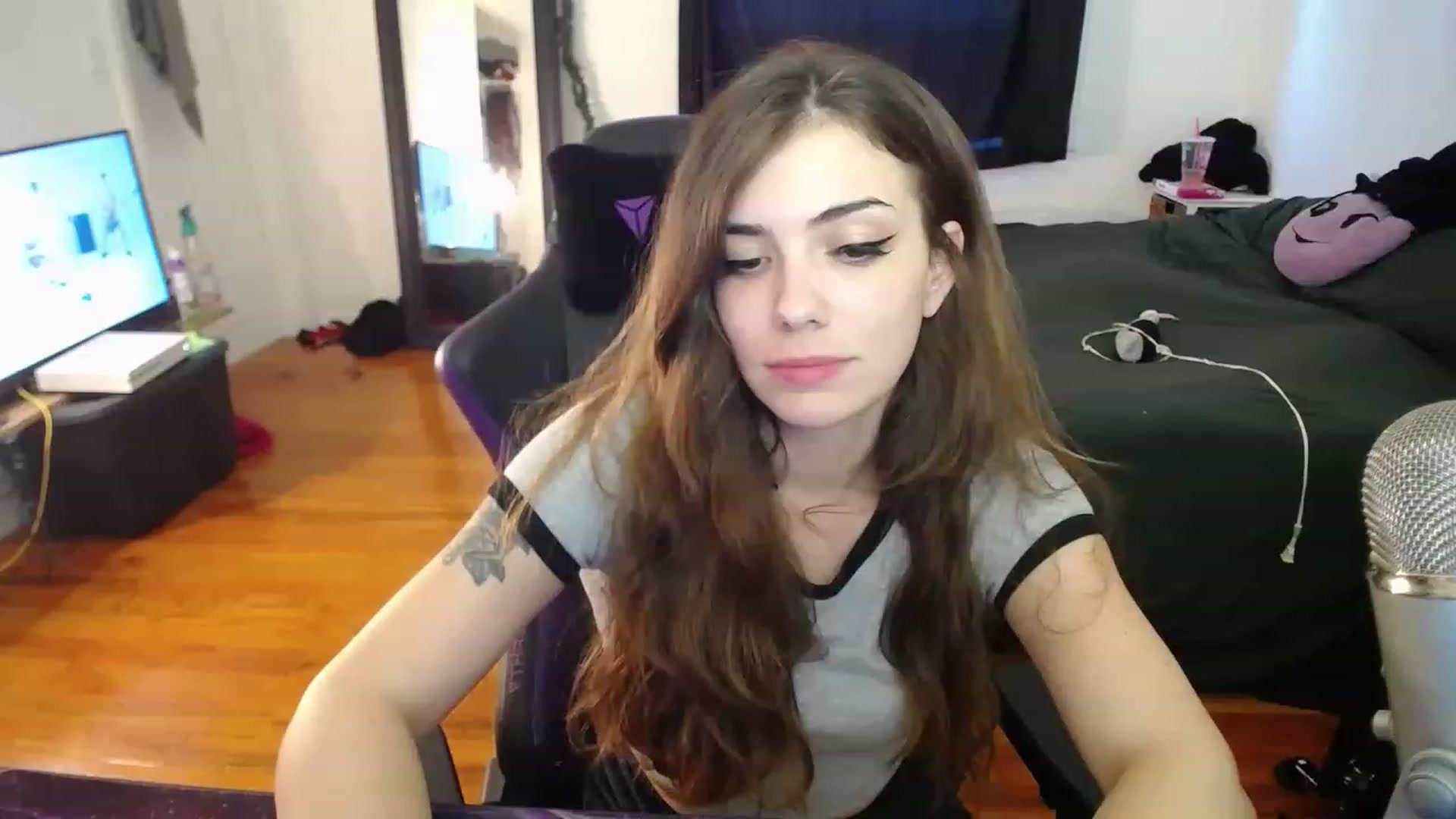 Gallery image thumbnail from BabyxKat's myfreecams stream on, 01/10/2023, 21:34 image 17 of 20