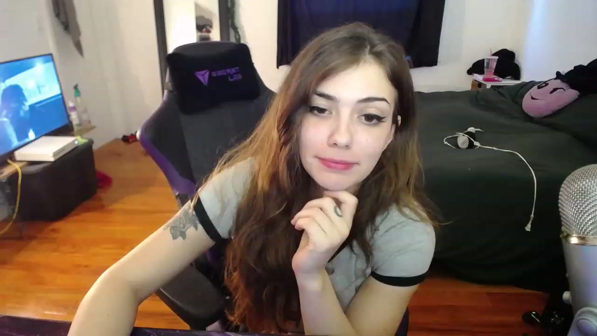 Gallery image thumbnail from BabyxKat's myfreecams stream on, 01/10/2023, 21:34 image 10 of 20