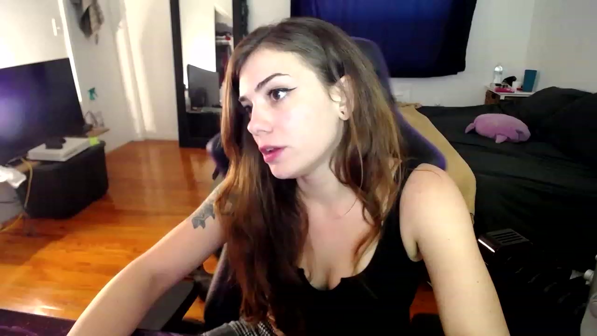 Gallery image thumbnail from BabyxKat's myfreecams stream on, 01/12/2023, 20:21 image 3 of 20