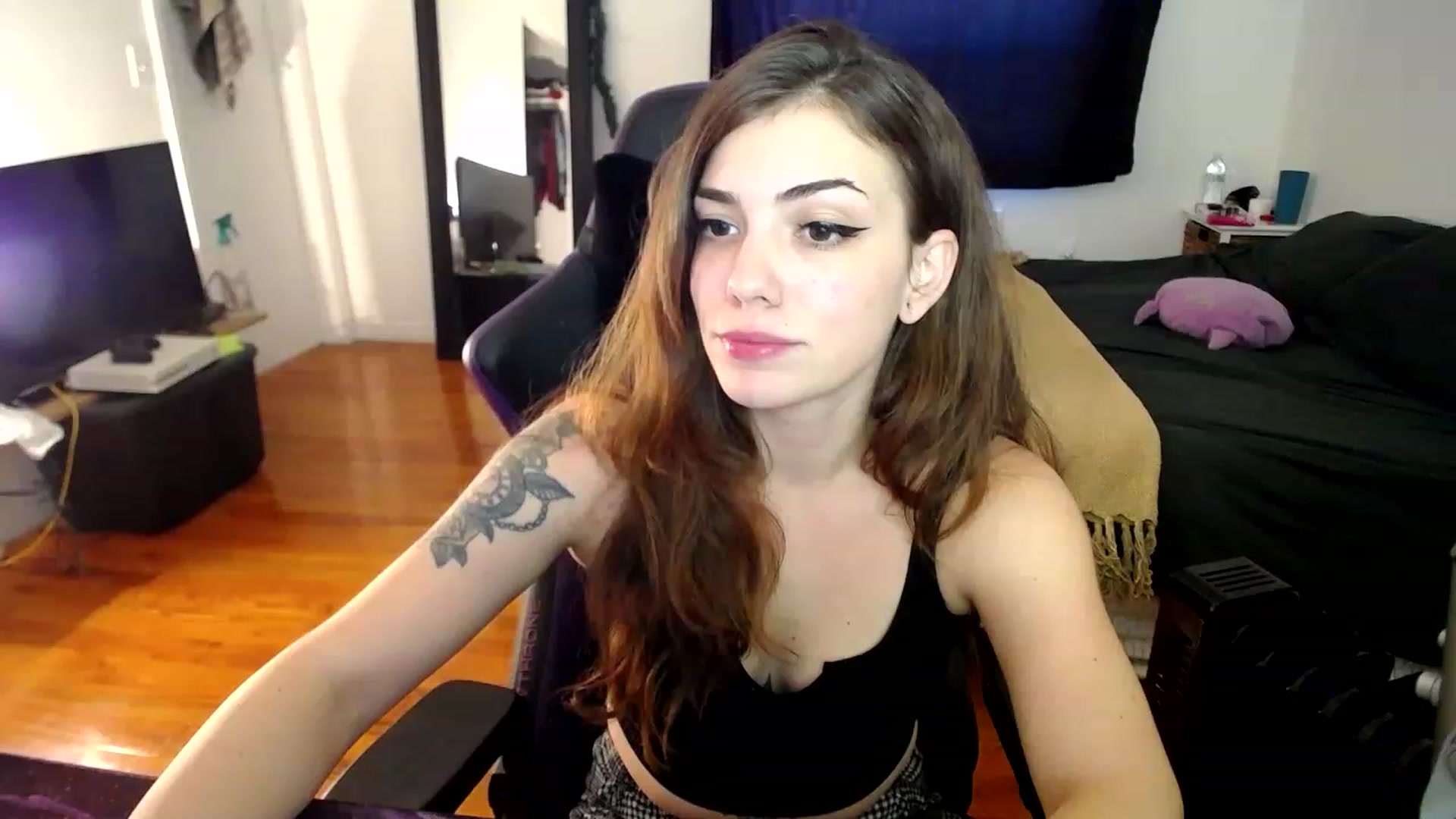 Gallery image thumbnail from BabyxKat's myfreecams stream on, 01/12/2023, 20:21 image 12 of 20