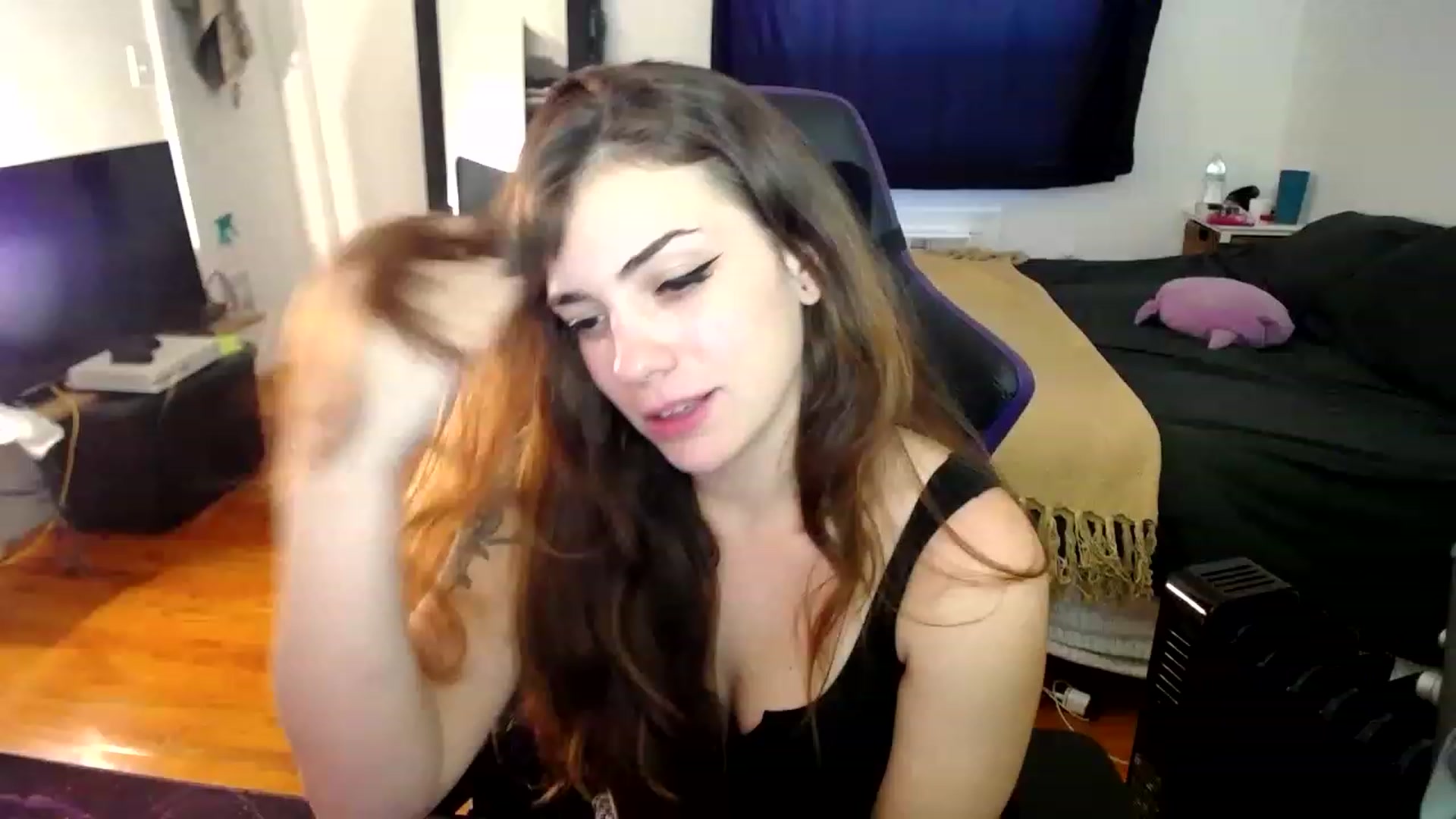 Gallery image thumbnail from BabyxKat's myfreecams stream on, 01/12/2023, 20:21 image 7 of 20