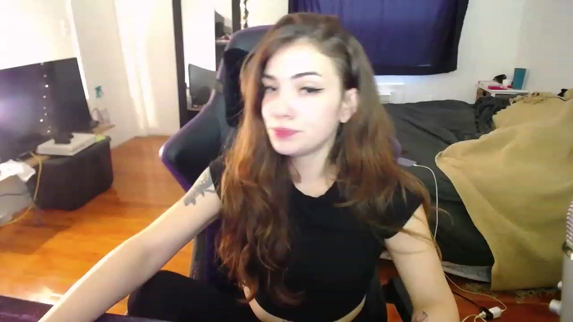 Gallery image thumbnail from BabyxKat's myfreecams stream on, 01/13/2023, 19:23 image 15 of 20