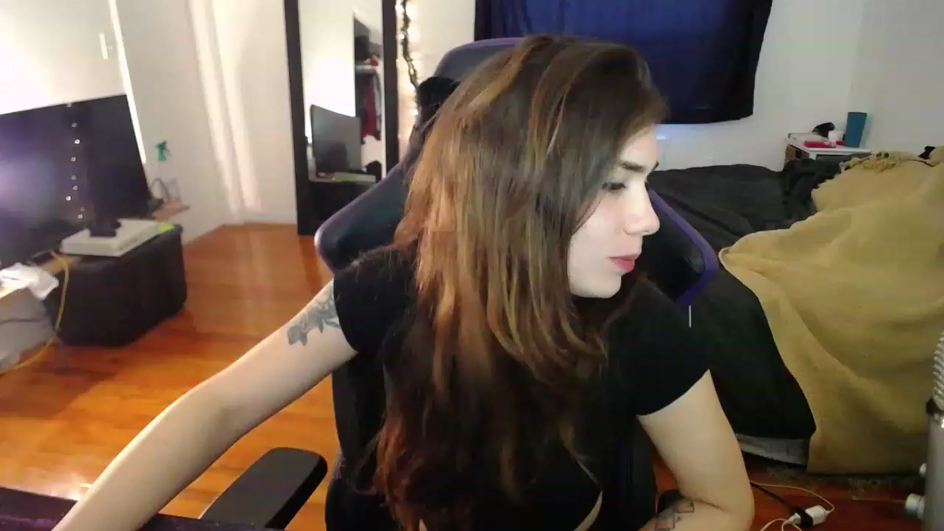 Gallery image thumbnail from BabyxKat's myfreecams stream on, 01/13/2023, 19:23 image 10 of 20