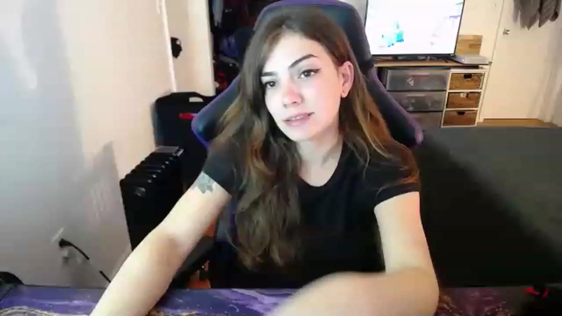 Gallery image thumbnail from BabyxKat's myfreecams stream on, 01/16/2023, 19:46 image 1 of 20