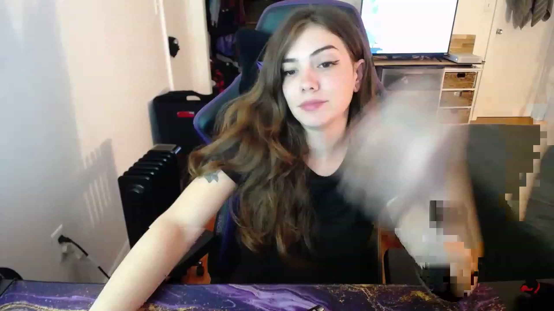 Gallery image thumbnail from BabyxKat's myfreecams stream on, 01/16/2023, 19:46 image 3 of 20