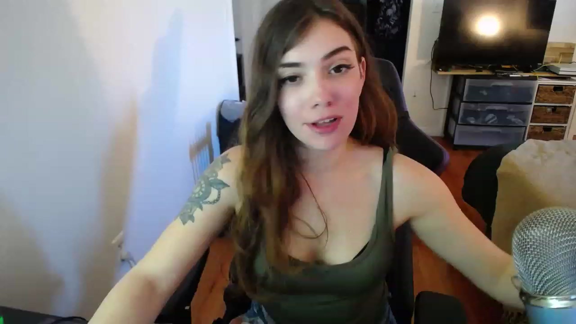 Gallery image thumbnail from BabyxKat's myfreecams stream on, 01/30/2023, 19:47 image 6 of 20