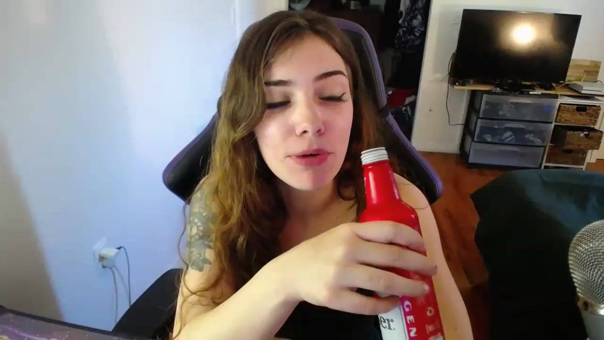 Gallery image thumbnail from BabyxKat's myfreecams stream on, 01/31/2023, 18:43 image 7 of 20