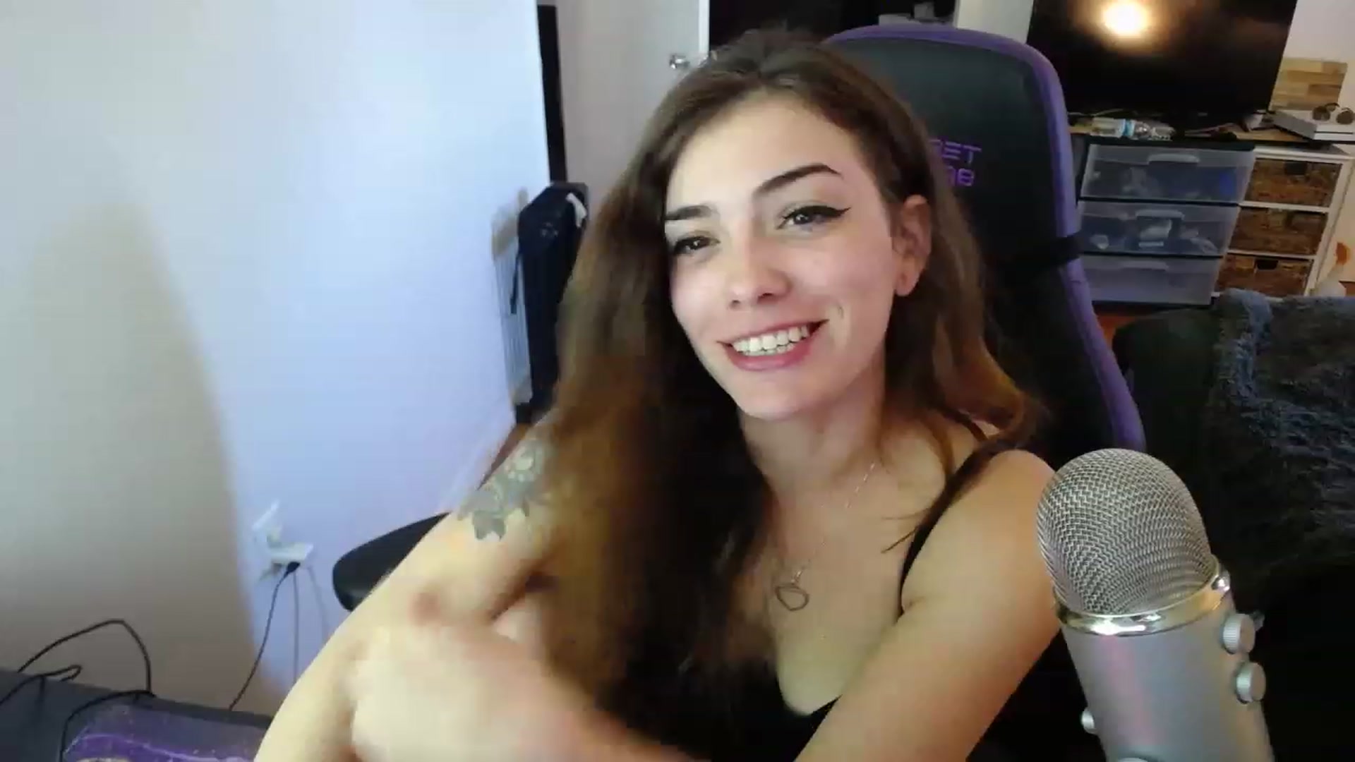Gallery image thumbnail from BabyxKat's myfreecams stream on, 02/02/2023, 19:16 image 16 of 20