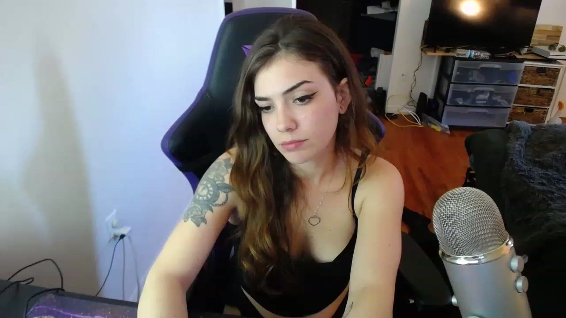 Gallery image thumbnail from BabyxKat's myfreecams stream on, 02/02/2023, 19:16 image 13 of 20