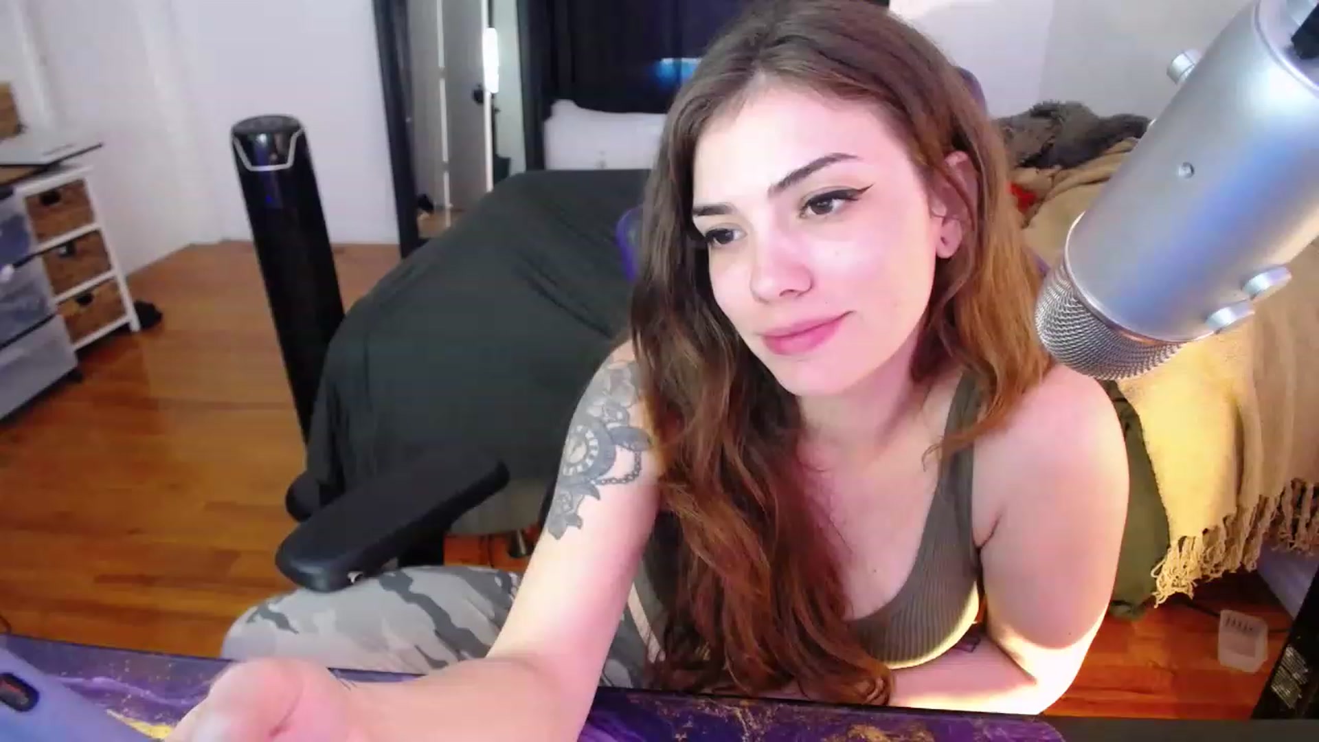 Gallery image thumbnail from BabyxKat's myfreecams stream on, 02/06/2023, 19:18 image 5 of 20