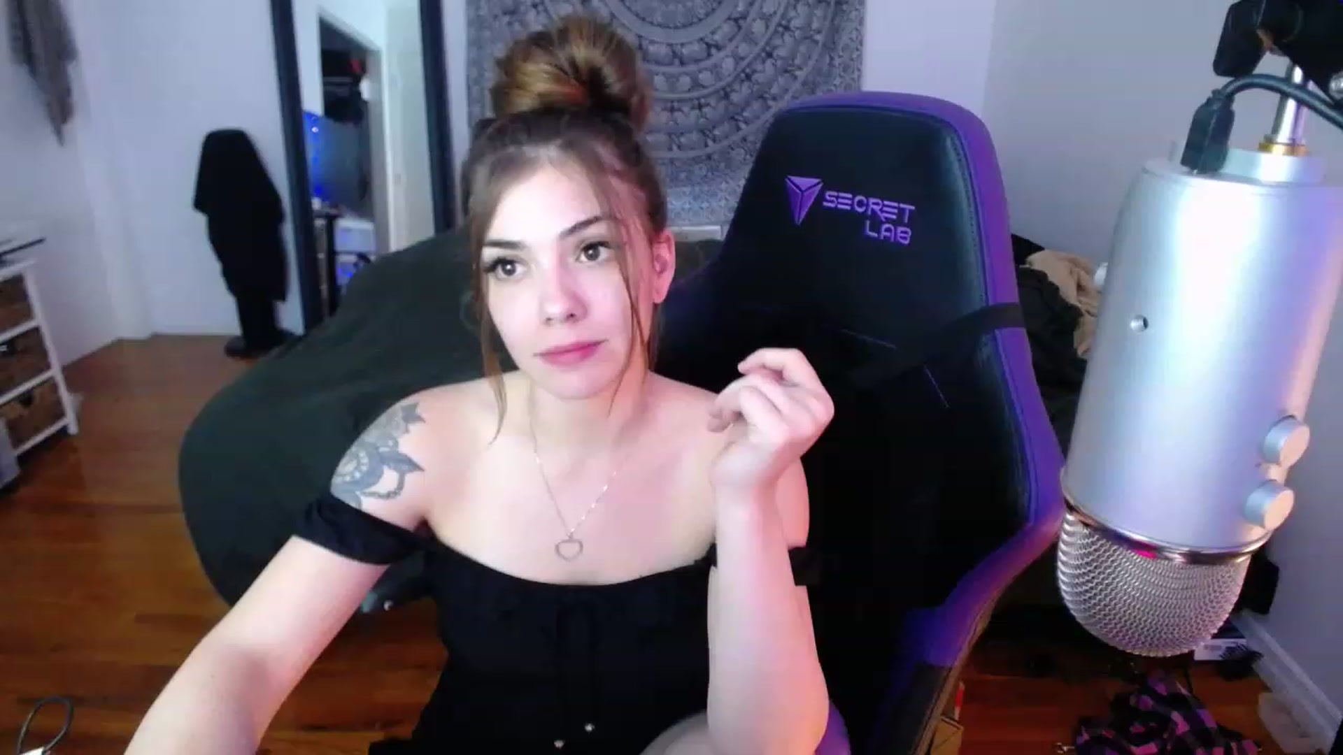 Gallery image thumbnail from BabyxKat's myfreecams stream on, 02/15/2023, 21:21 image 15 of 20