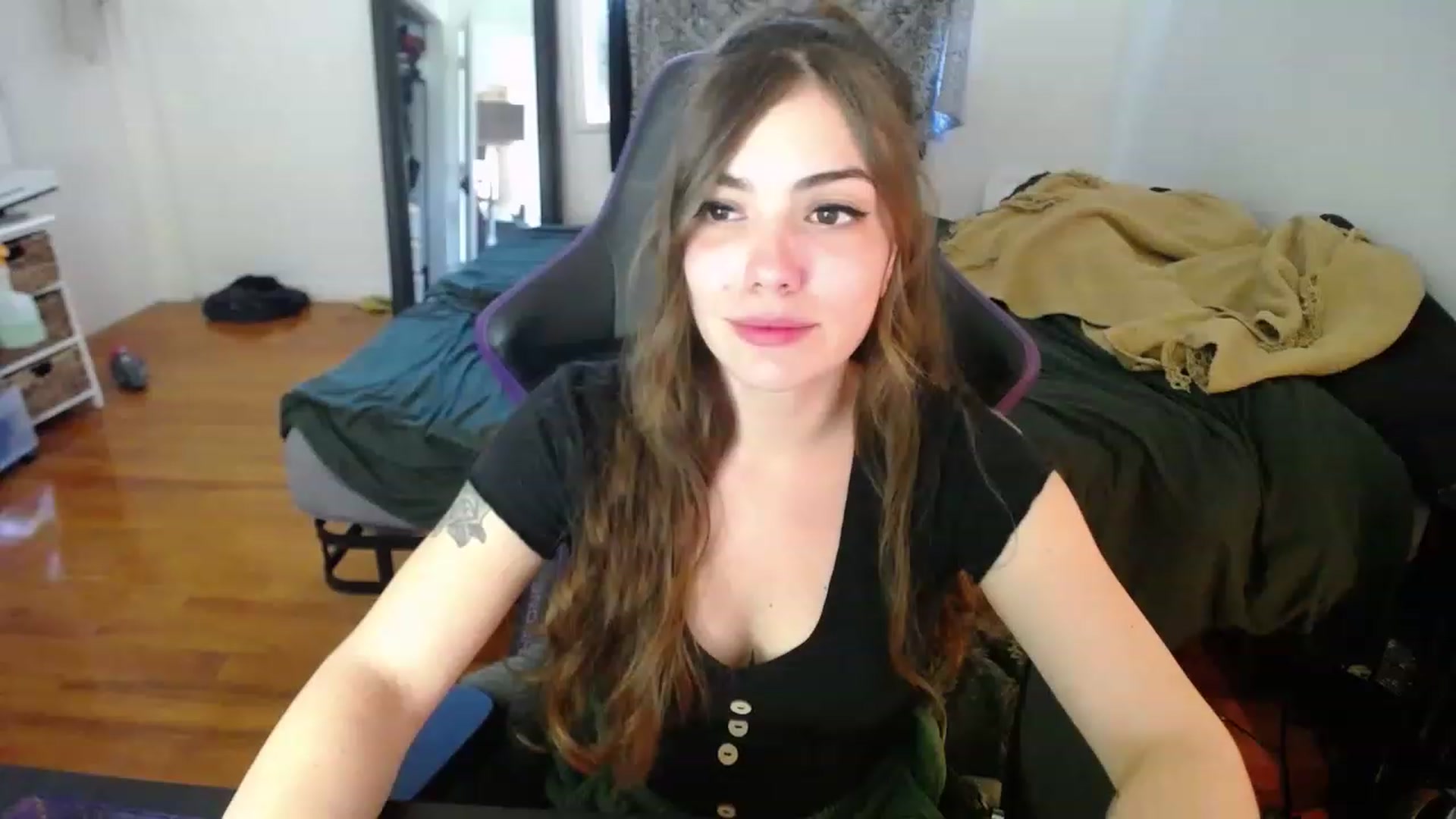 Gallery image thumbnail from BabyxKat's myfreecams stream on, 02/28/2023, 19:08 image 13 of 20