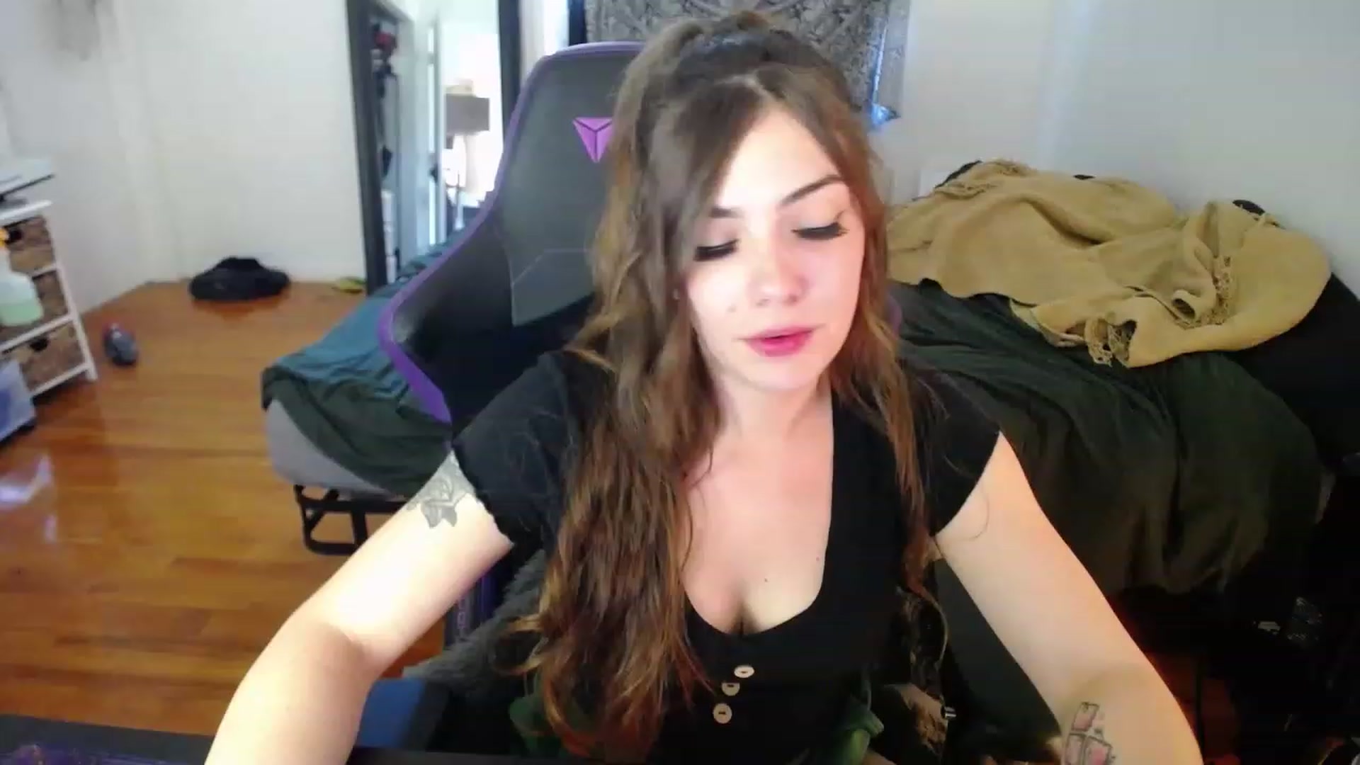 Gallery image thumbnail from BabyxKat's myfreecams stream on, 02/28/2023, 19:08 image 12 of 20