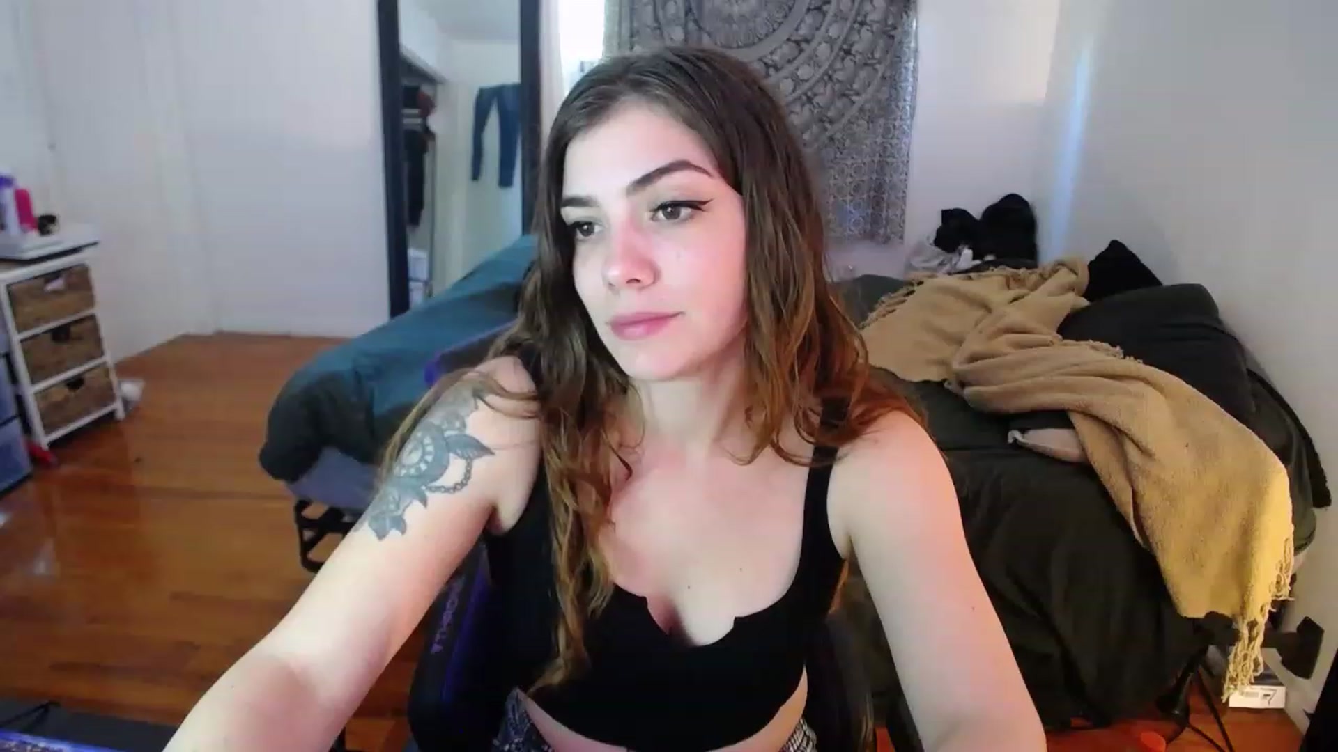 Gallery image thumbnail from BabyxKat's myfreecams stream on, 03/16/2023, 19:17 image 15 of 20